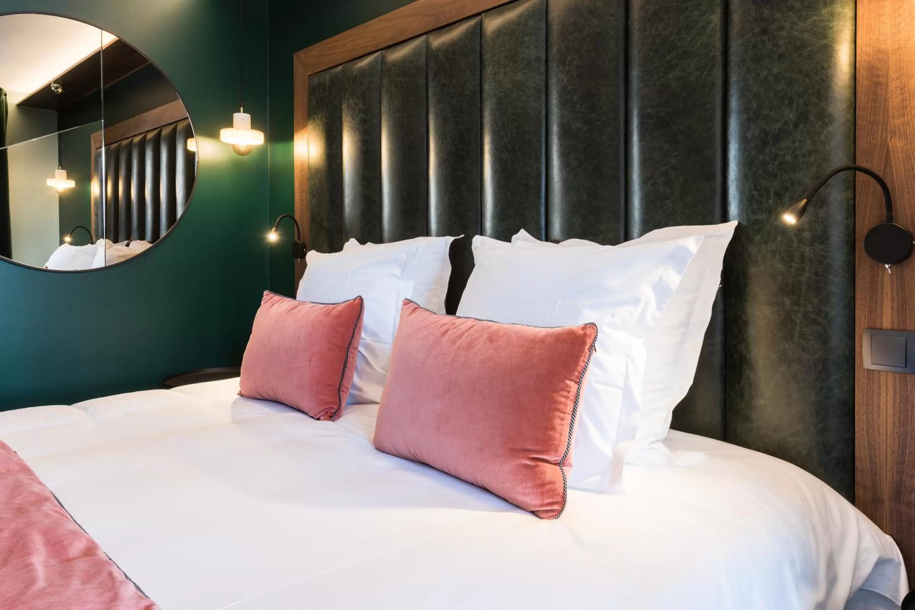 Double Room with bath and Valley View in Fahrenheit Seven Courchevel