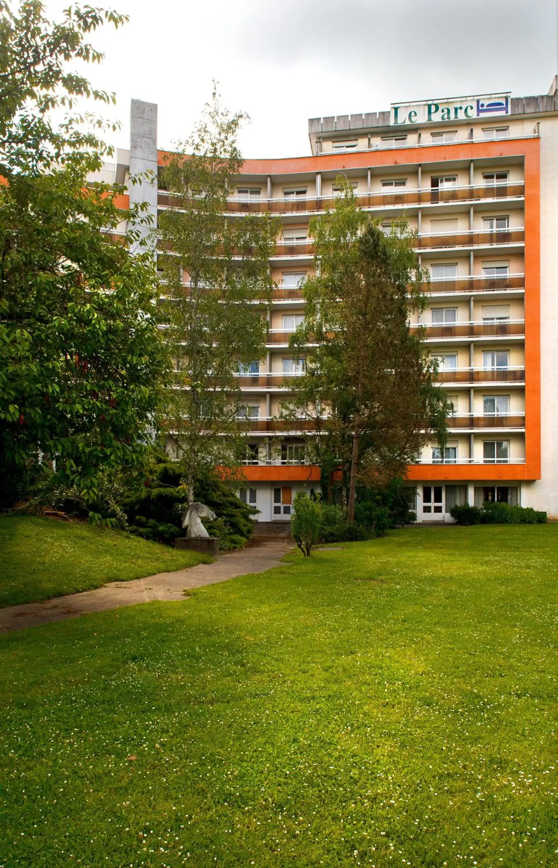 Property Building in Brit Hotel Le Parc Vichy