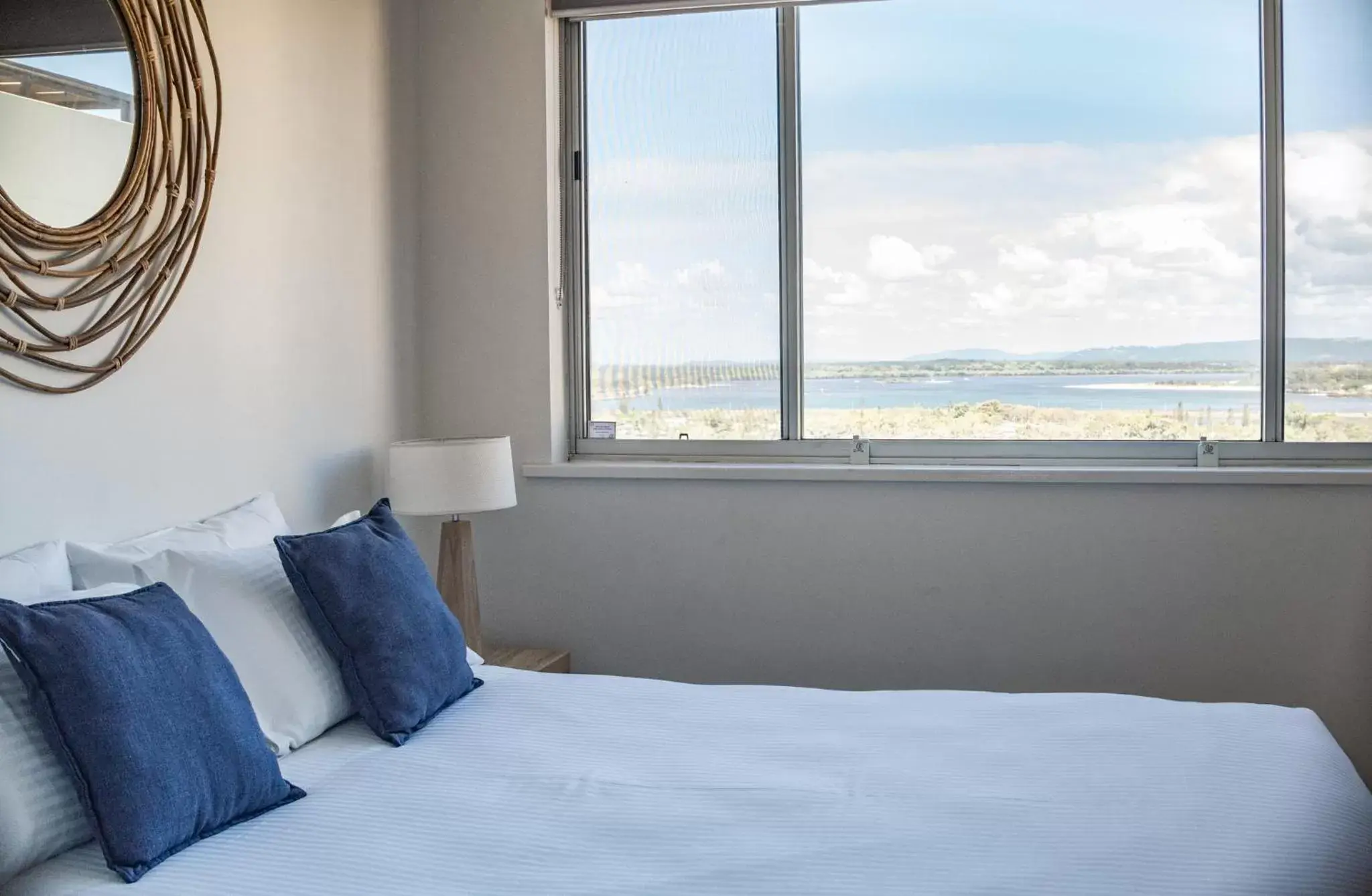 Bedroom, Bed in Grandview Apartments