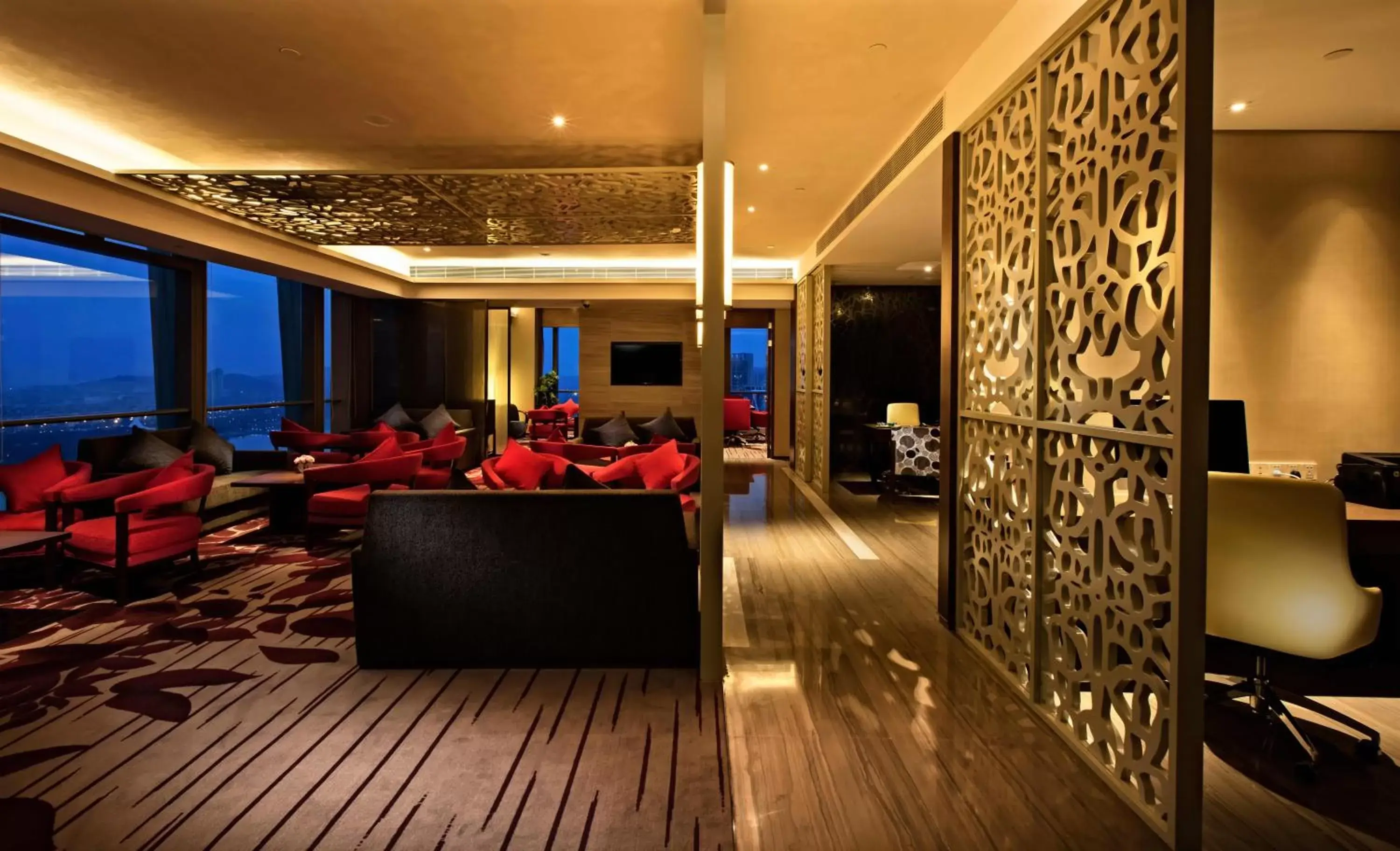 Lounge or bar, Lobby/Reception in Crowne Plaza Fuzhou Riverside, an IHG Hotel