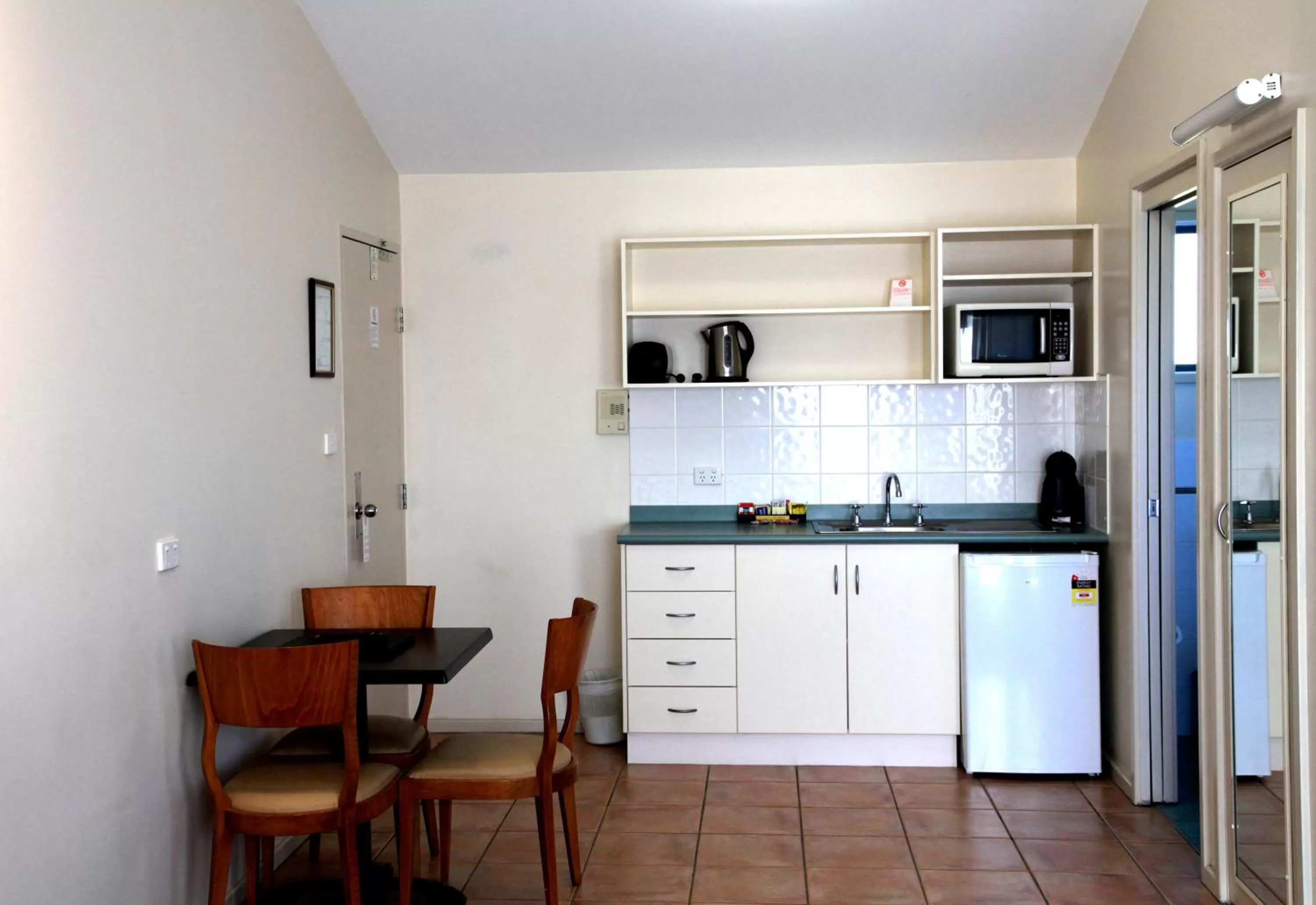 Dining area in Travellers Motor Village
