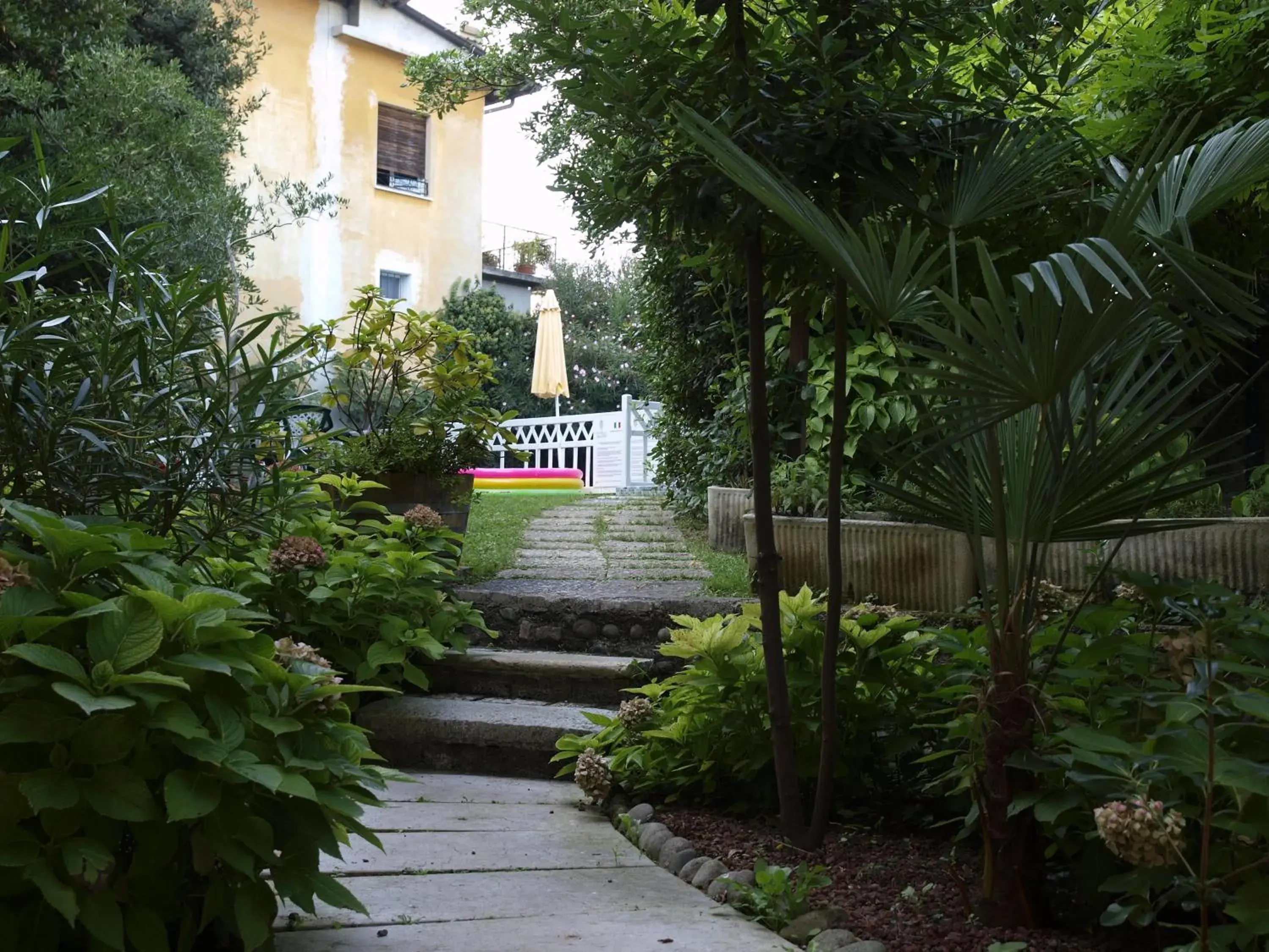 Garden, Property Building in Hotel San Filis