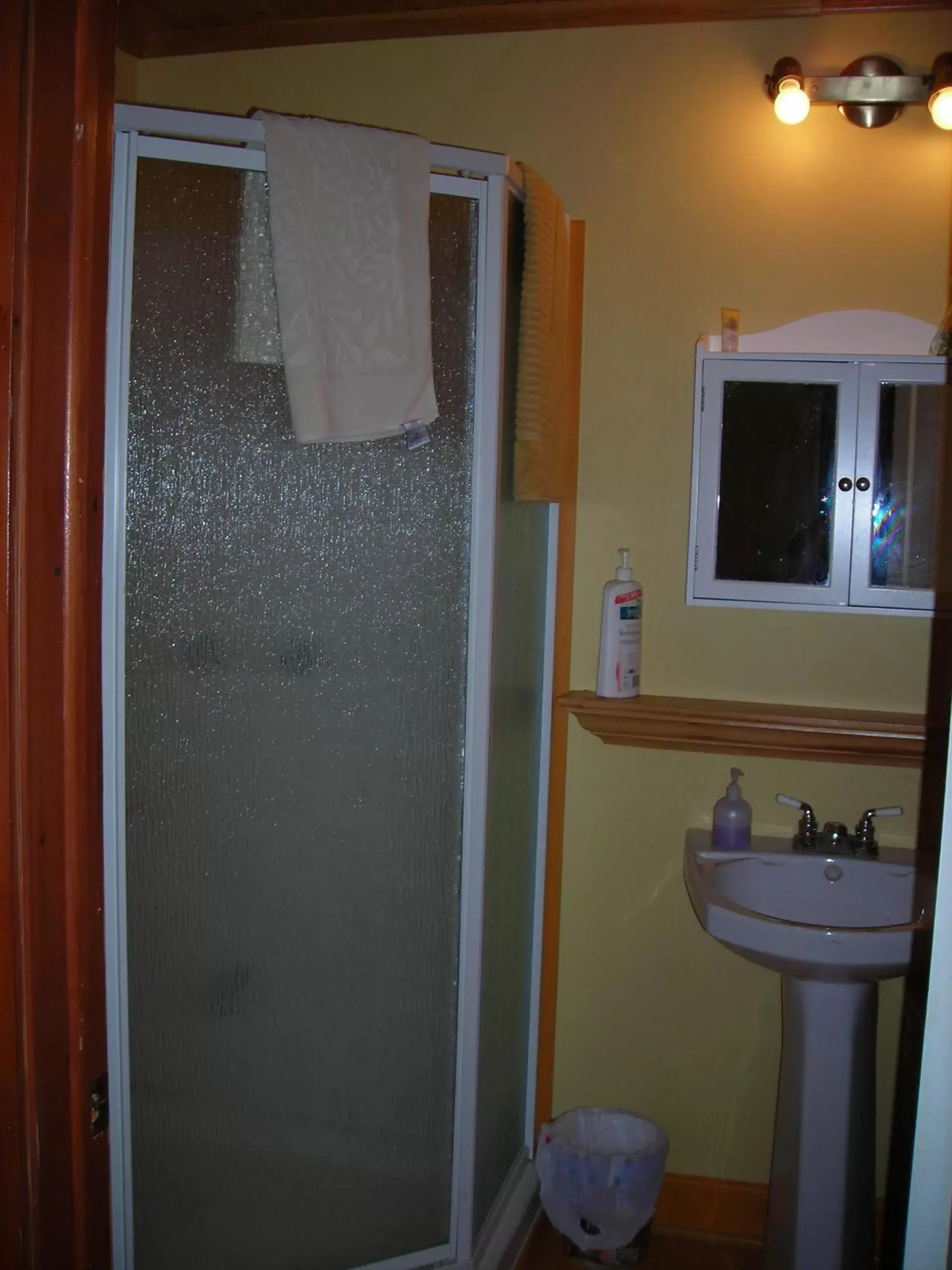 Bathroom in Gîte des Hauteurs et Café de la place