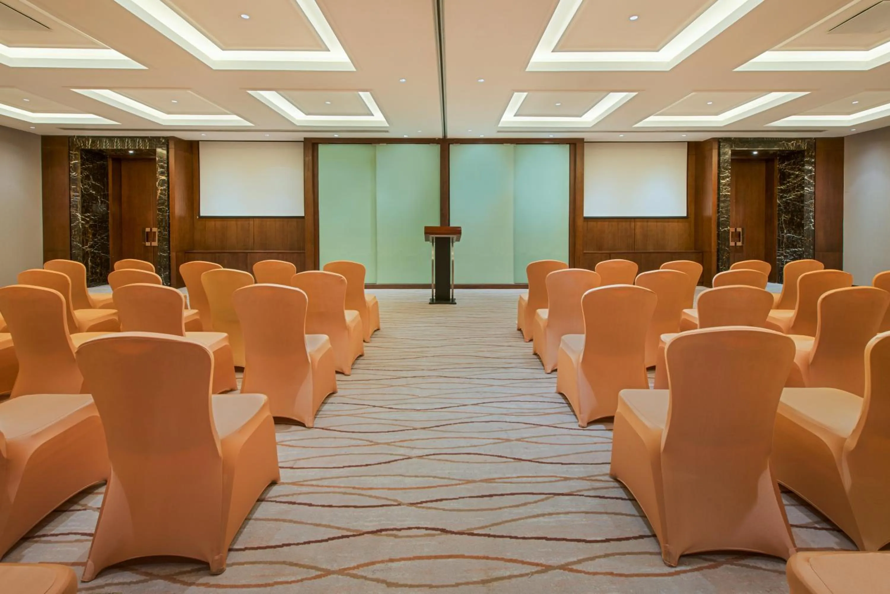 Meeting/conference room in Crowne Plaza Shanghai Noah Square by IHG