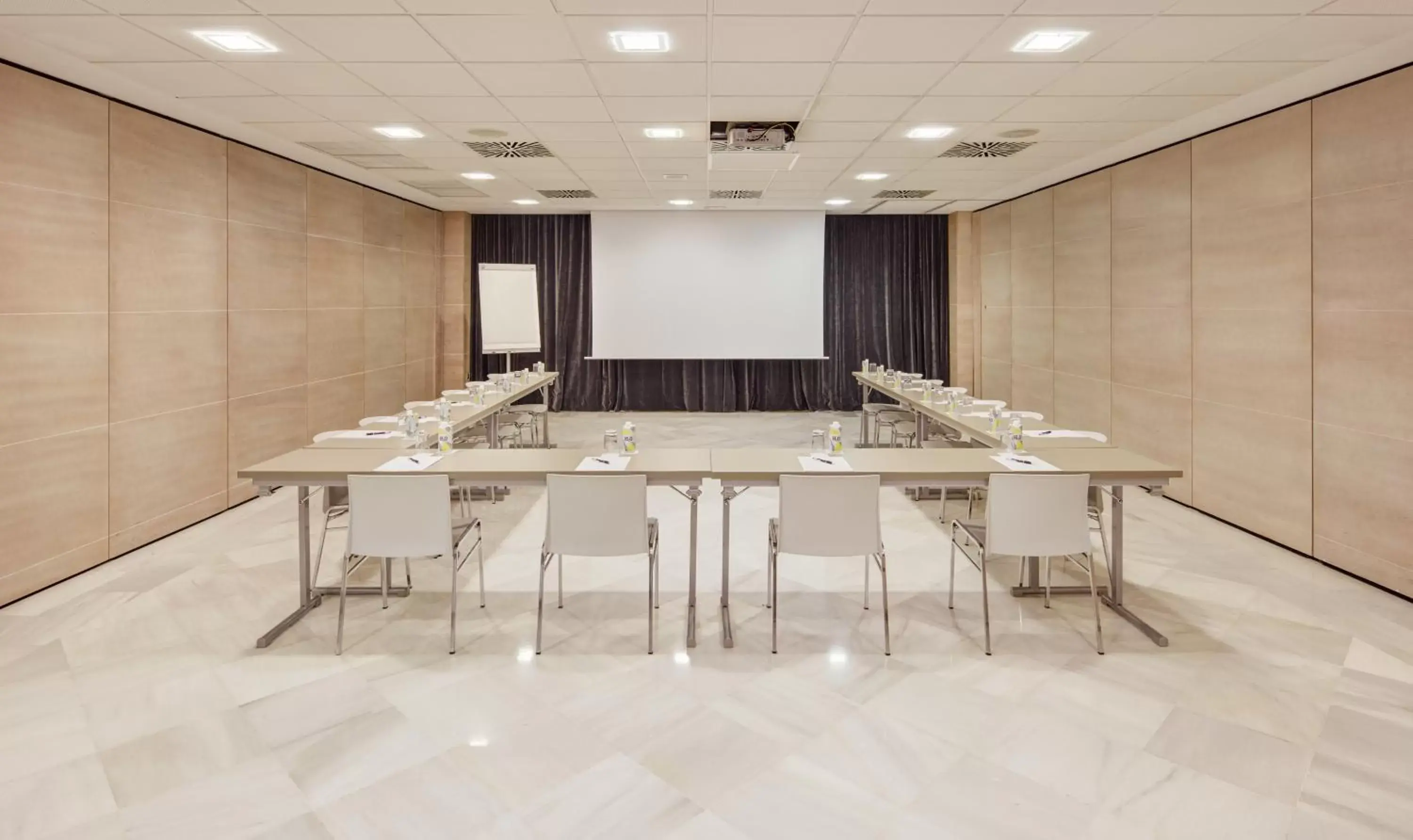 Meeting/conference room in Sercotel Amistad Murcia