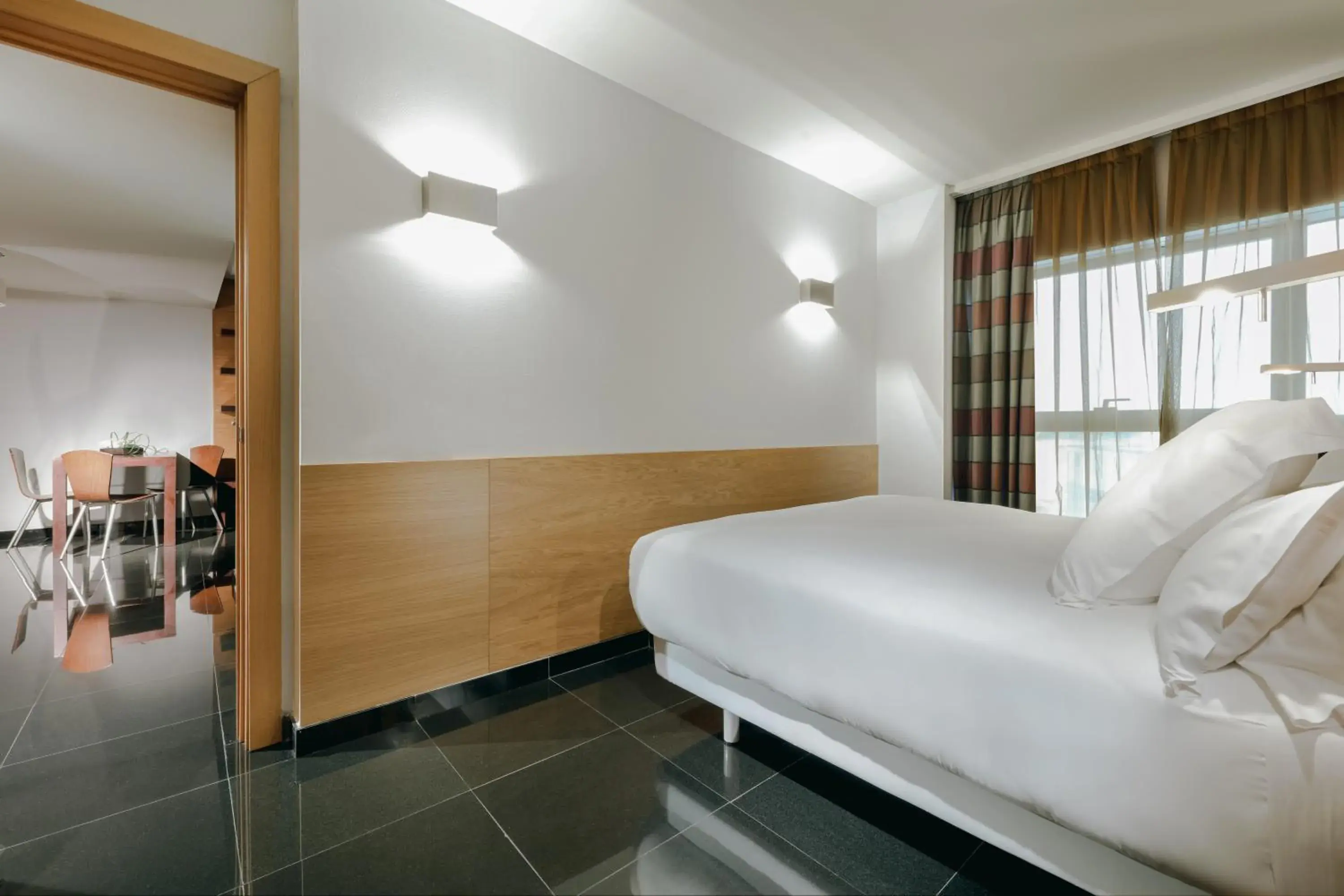 Bed in Hesperia Fira Bed in Hesperia Fira