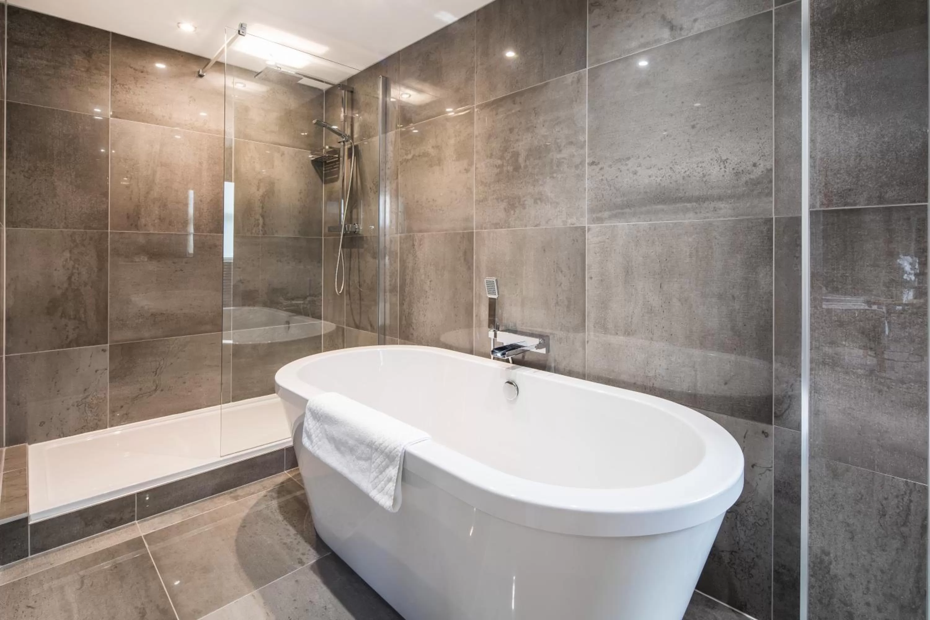 Bath in The H Boutique Hotel