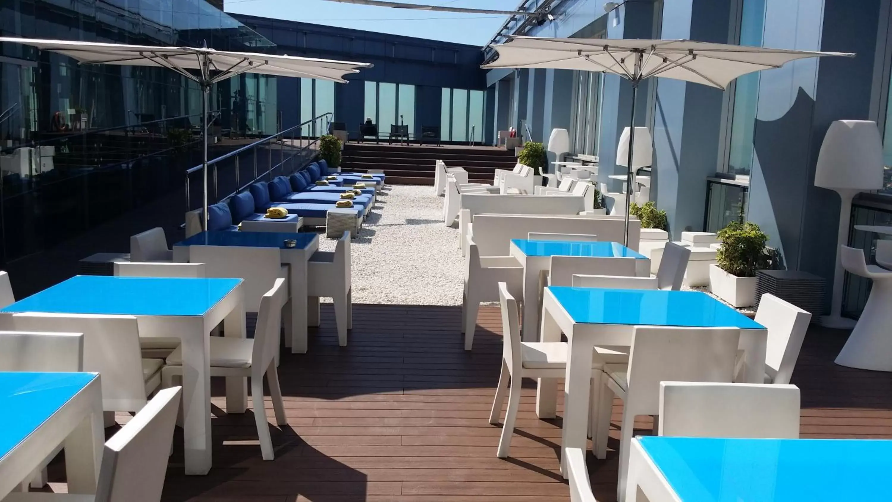 Patio, Restaurant/Places to Eat in Novotel Barcelona City