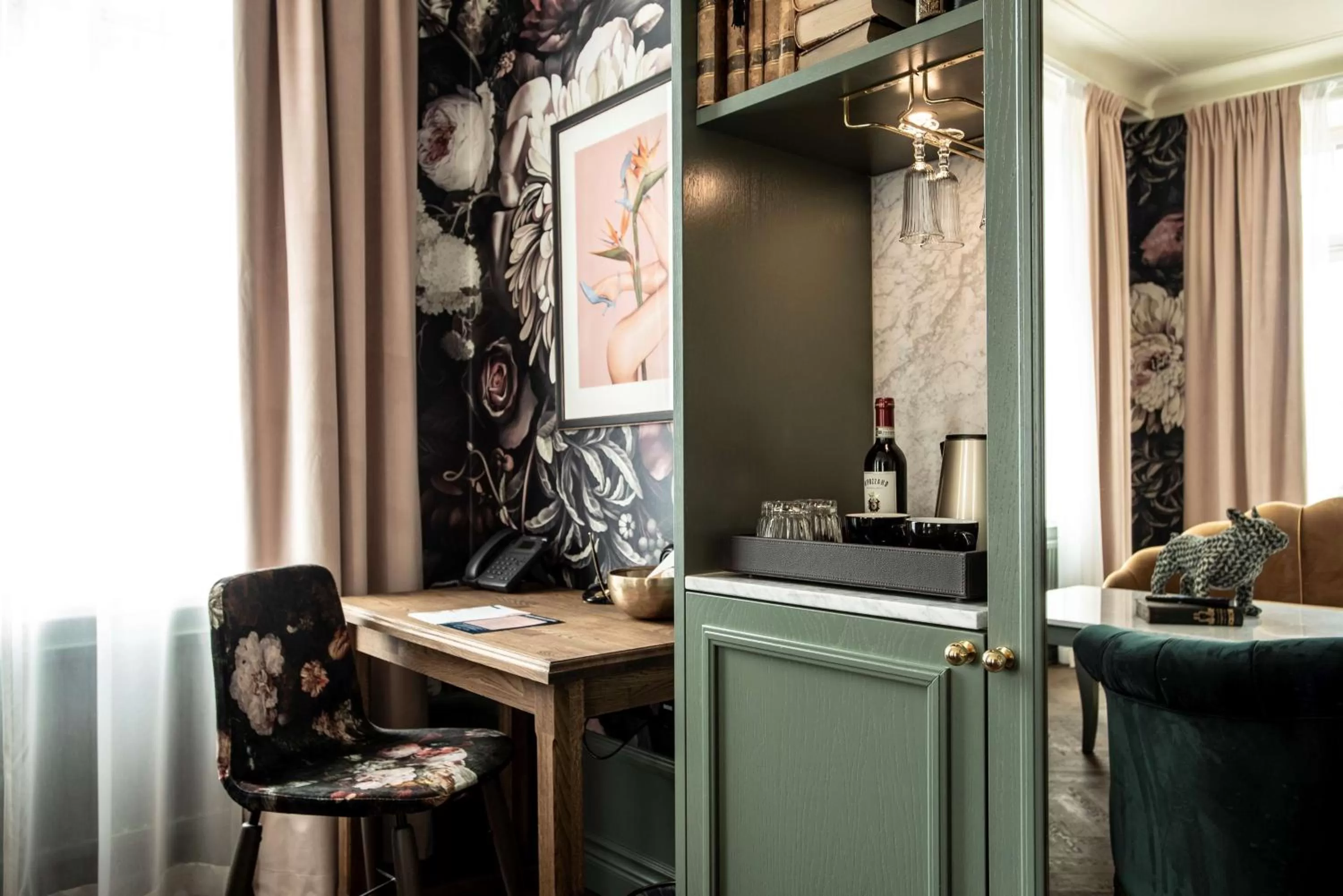 Photo of the whole room in The Vault Hotel, WorldHotels Crafted