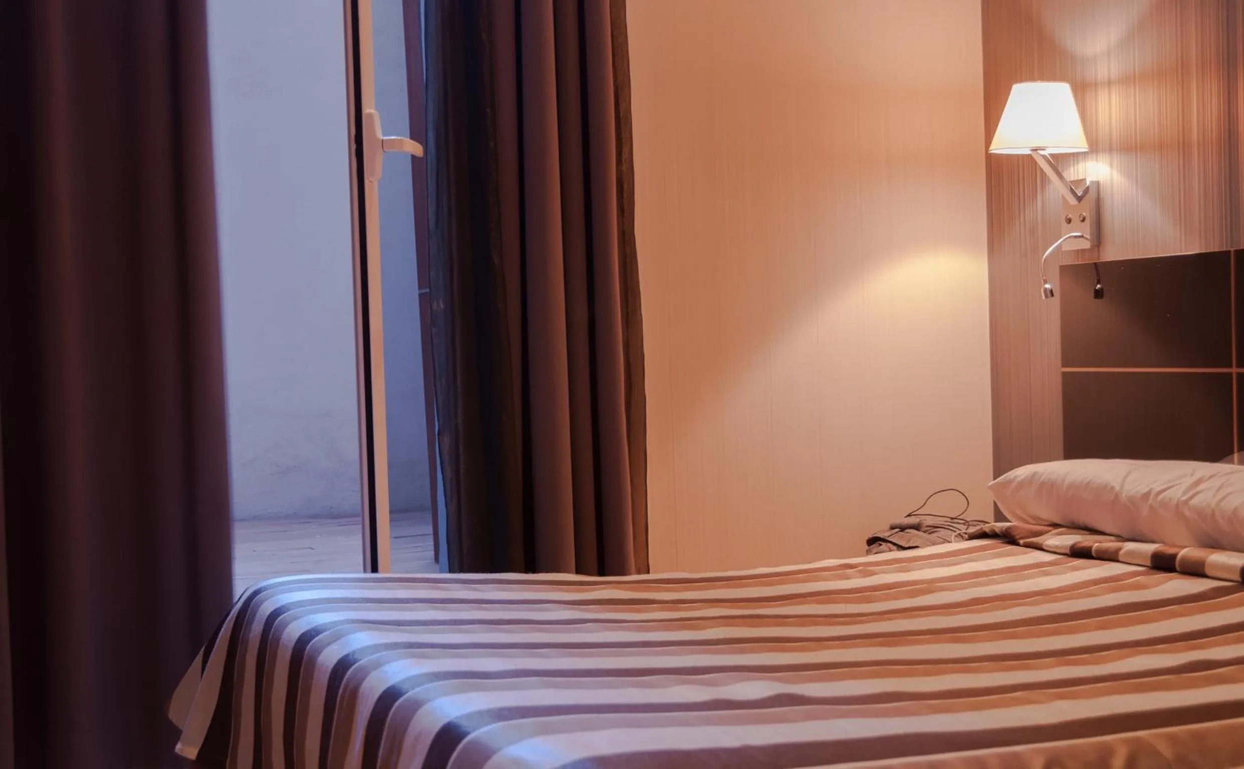 Decorative detail, Bed in Hostal Bcn 46