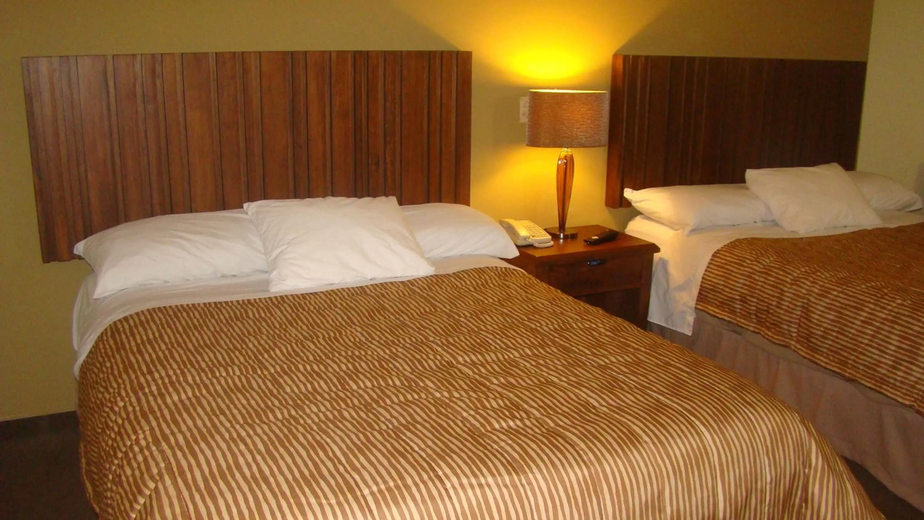 Bed in Puerto Nuevo Baja Hotel & Villas