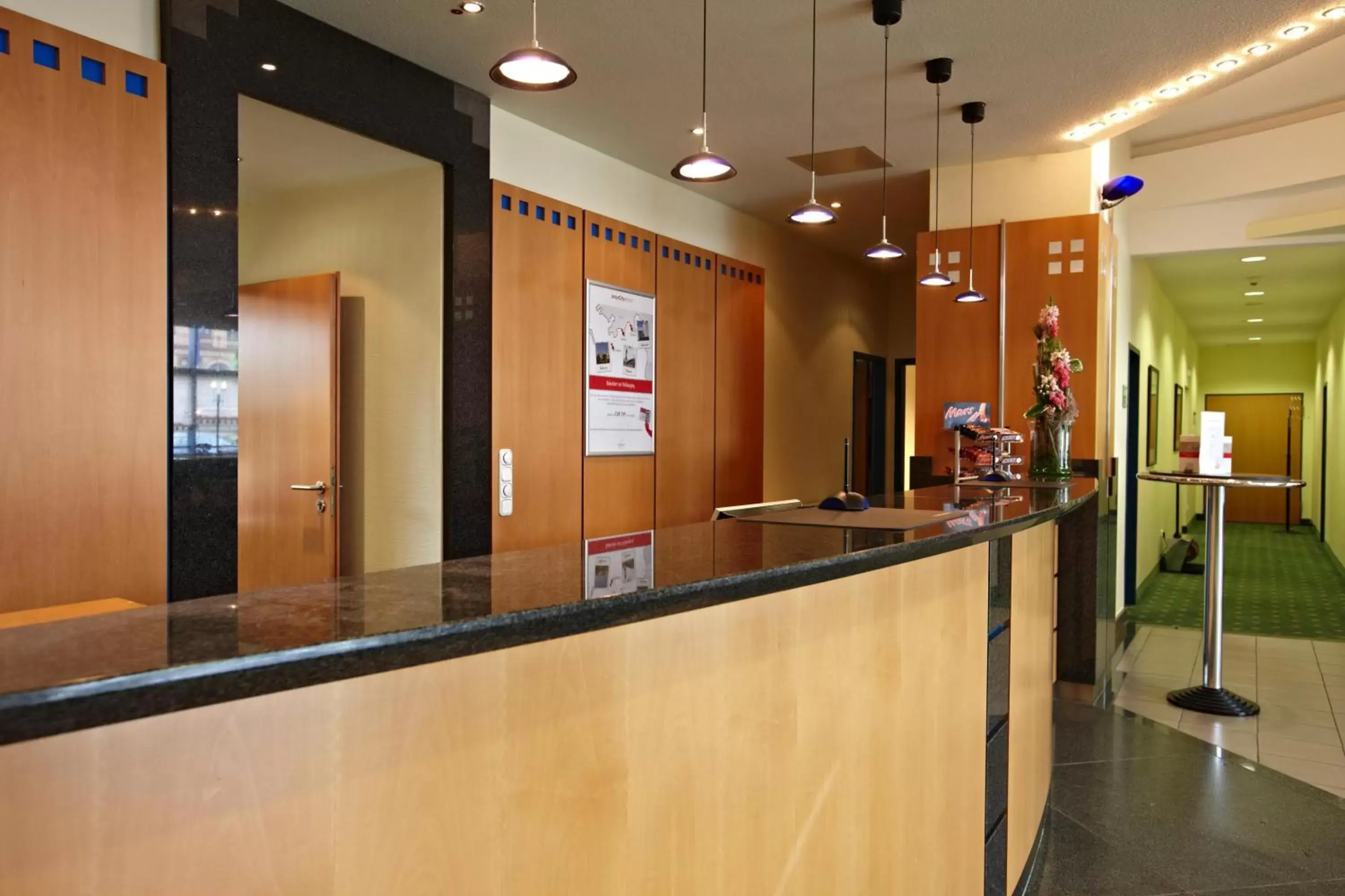 Lobby or reception, Lobby/Reception in IntercityHotel Schwerin