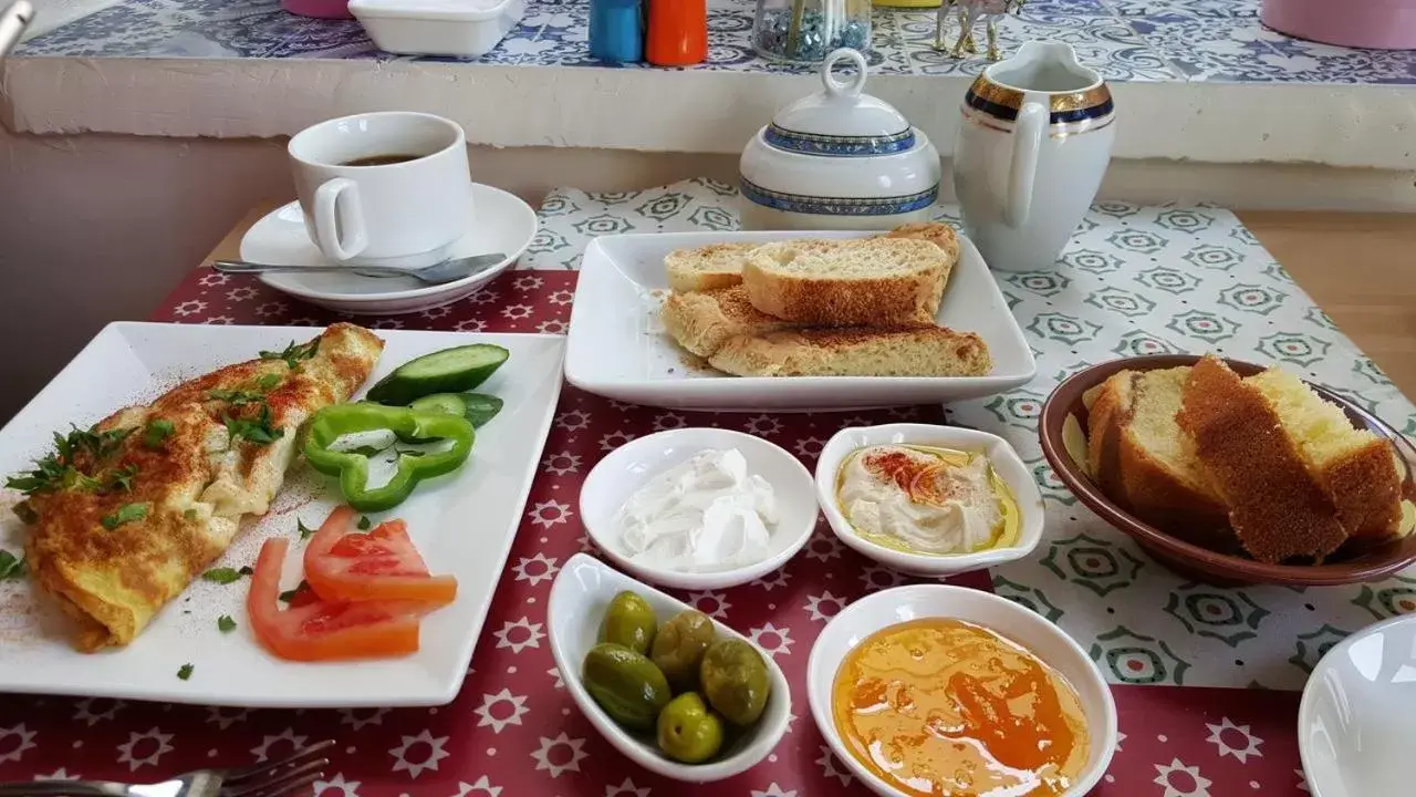 Breakfast in Zaman Ya Zaman Boutique Hotel