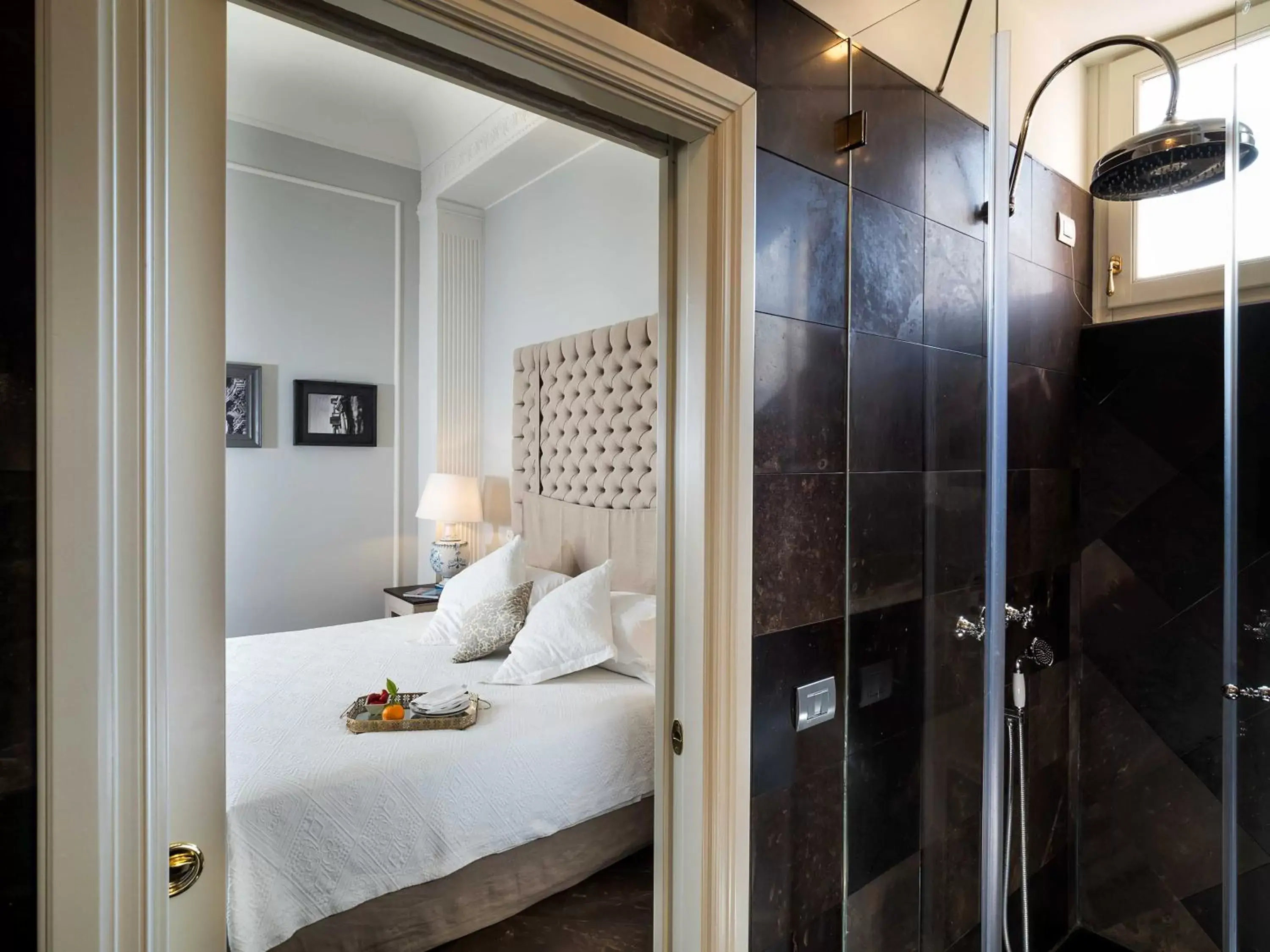 Shower, Bathroom in Gagliardi Boutique Hotel