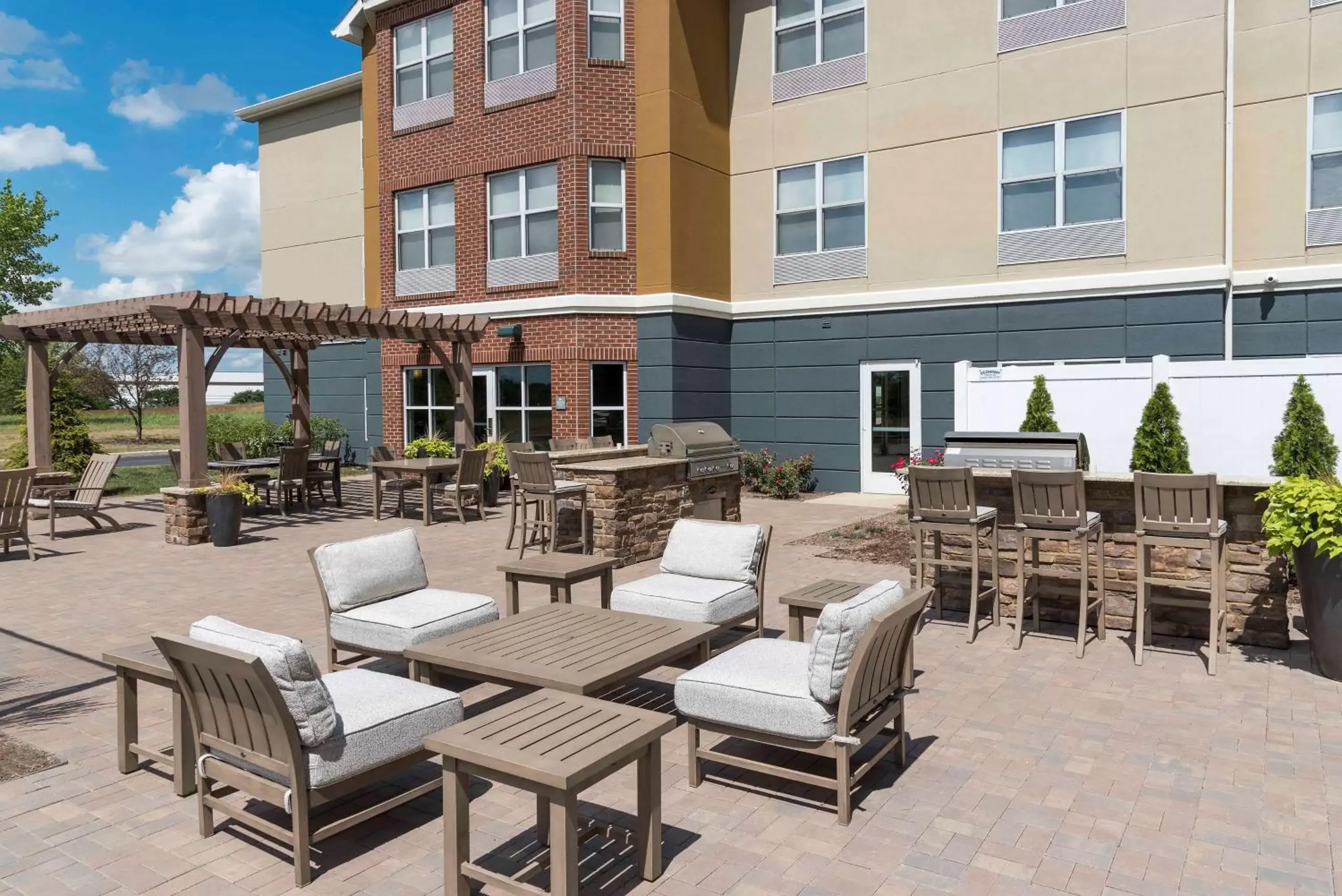 Patio in Homewood Suites by Hilton Indianapolis Airport / Plainfield