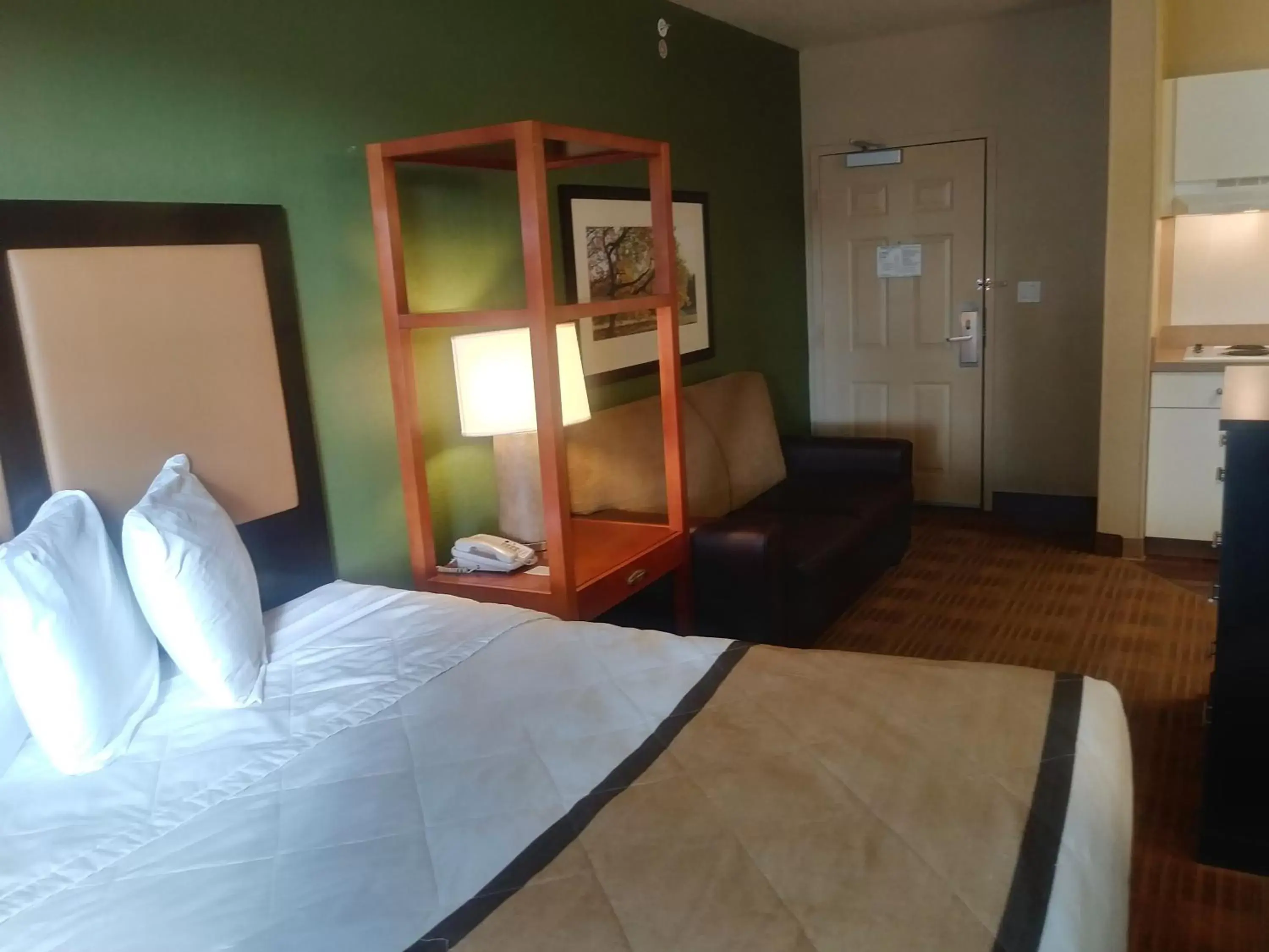 Bed in Extended Stay America Suites - Albuquerque - Rio Rancho Blvd