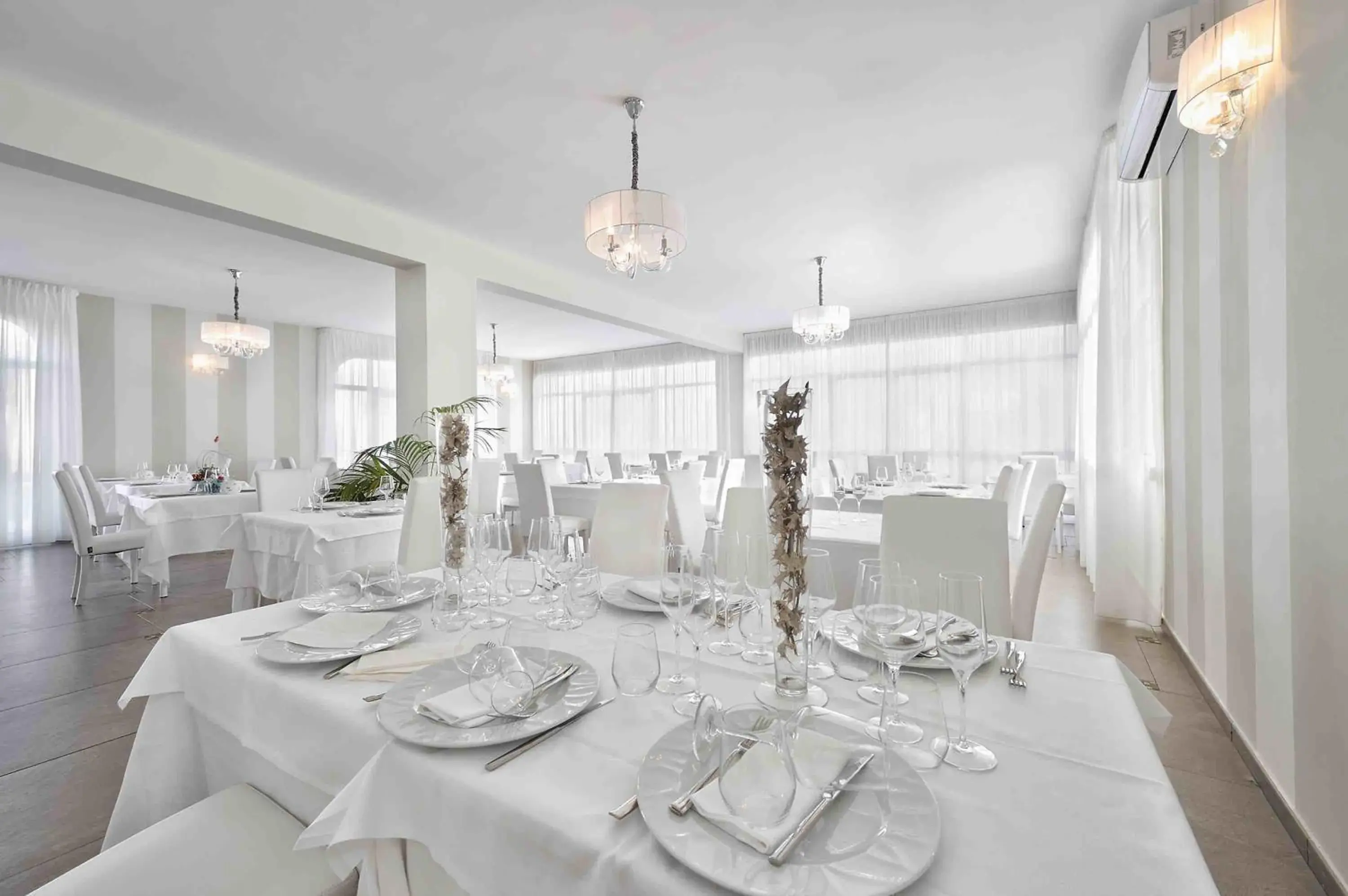 Restaurant/Places to Eat in Scala Dei Turchi Resort