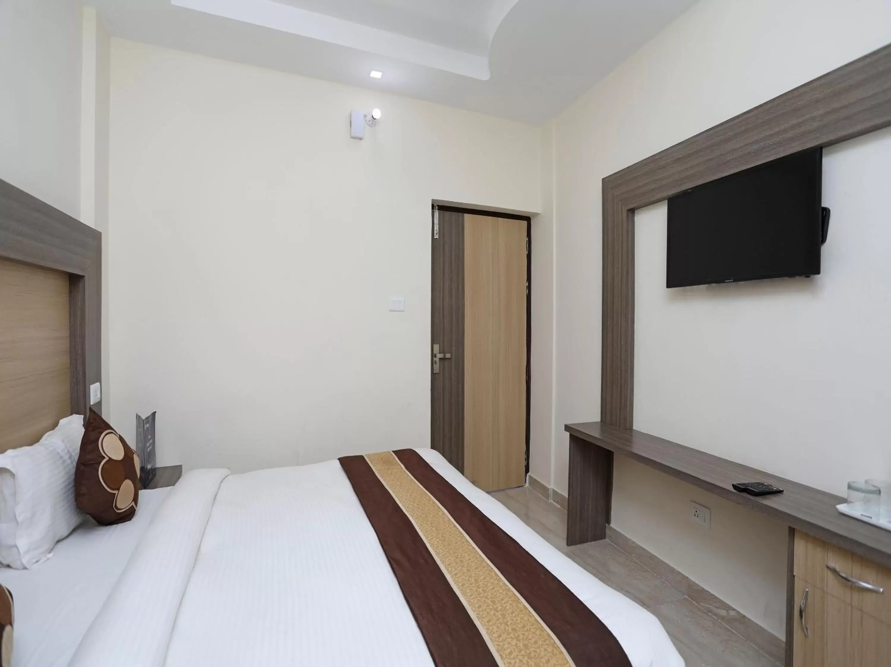 Bedroom, Bed in Hotel KSS Inn Bedroom, Bed in Hotel KSS Inn