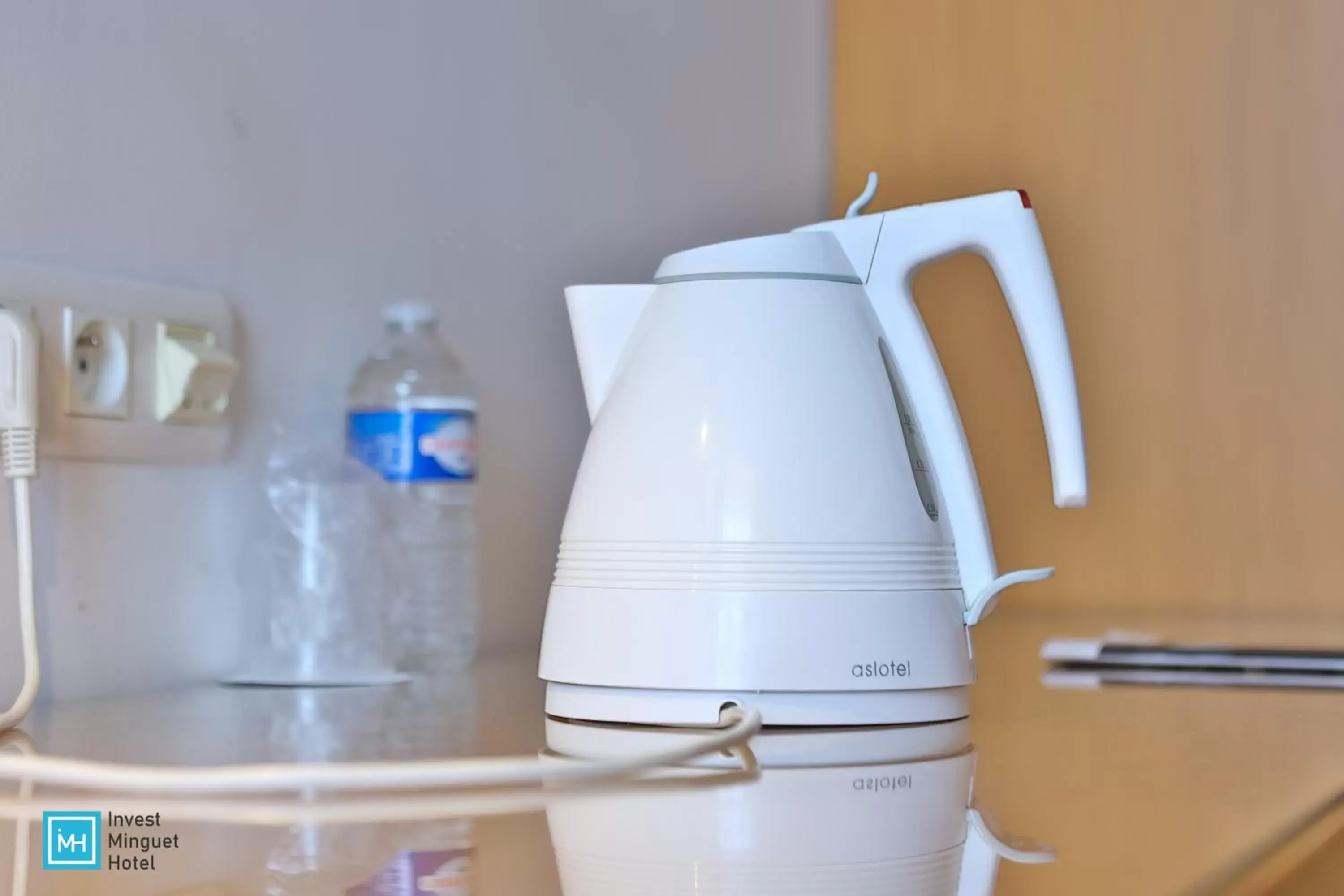 Coffee/tea facilities in Hotel De La Couronne Liege