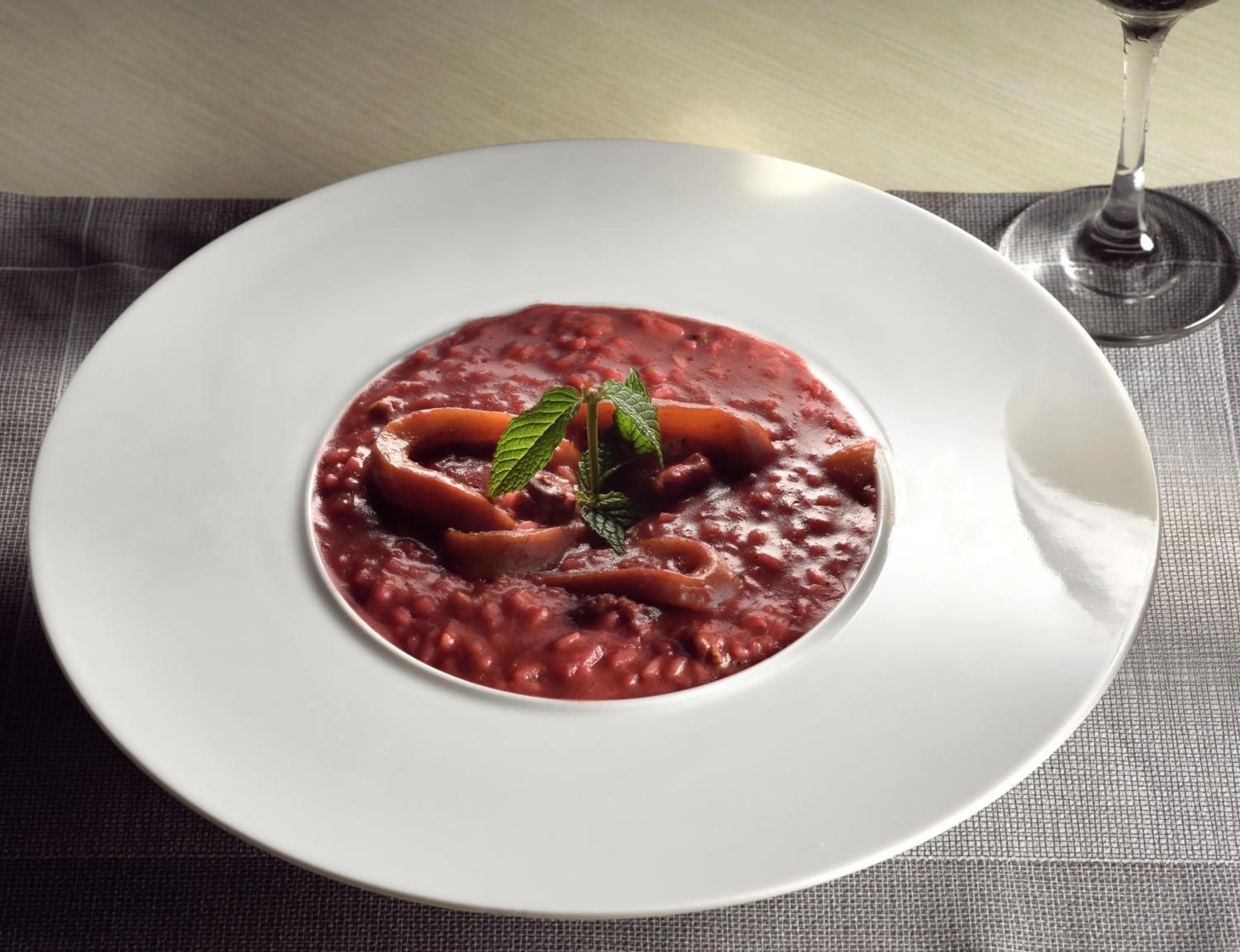 Restaurant/places to eat in Strada Marina Hotel