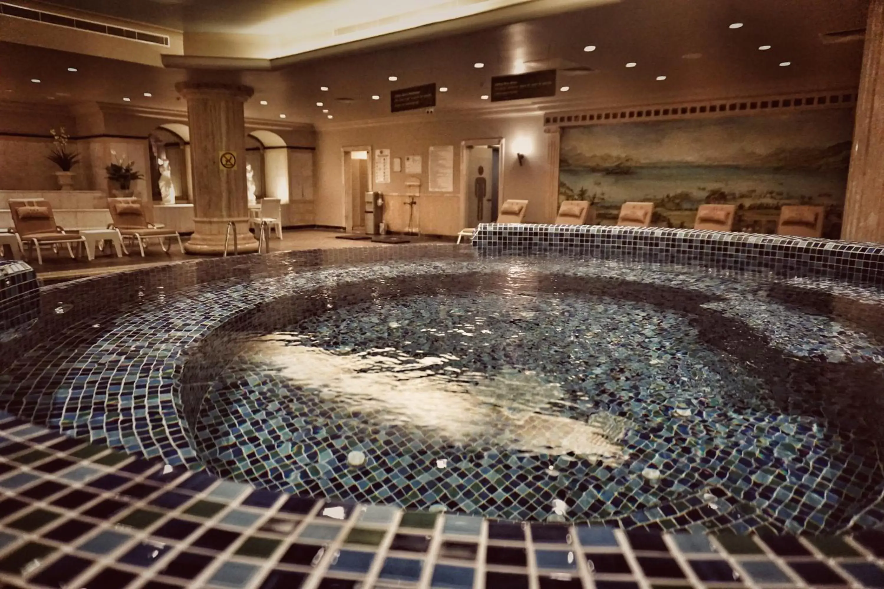 Swimming Pool in Eresin Hotels Topkapi