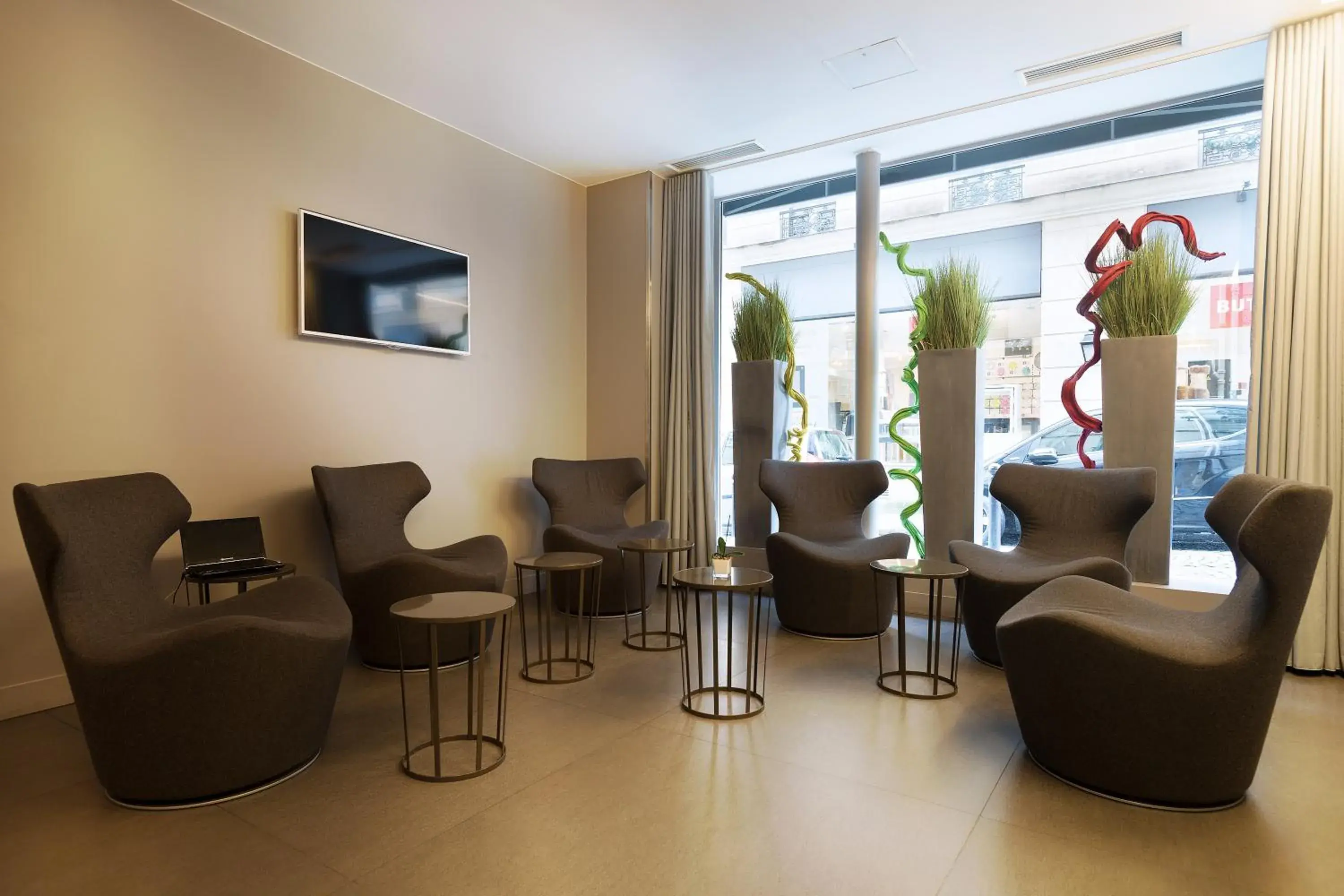 Lobby or reception, Seating Area in Arc De Triomphe Etoile Hotel
