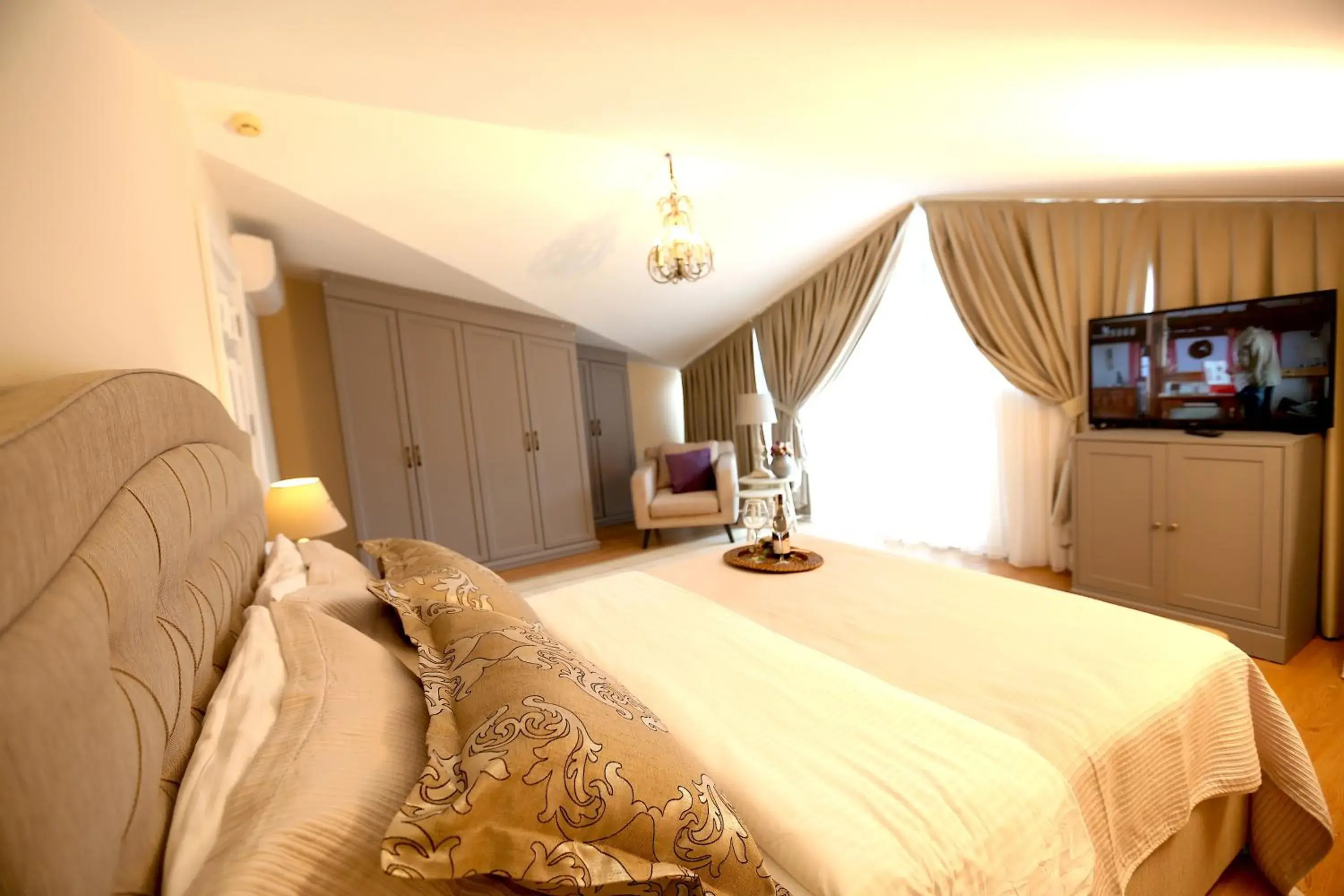 Bed in Kemer Residence