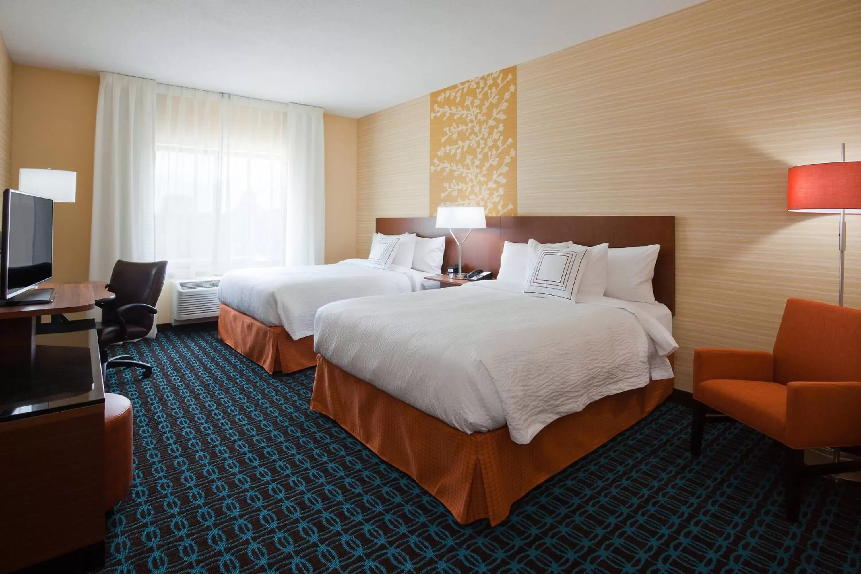 Queen Room with Two Queen Beds in Fairfield Inn & Suites by Marriott St. Paul Northeast