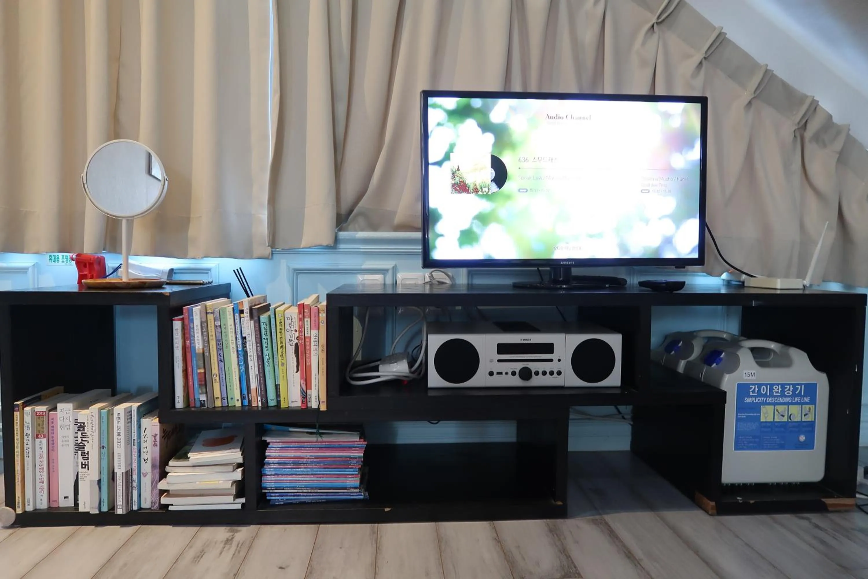 Library in Andong Poong-gyung HOSTEL n LIBRARY