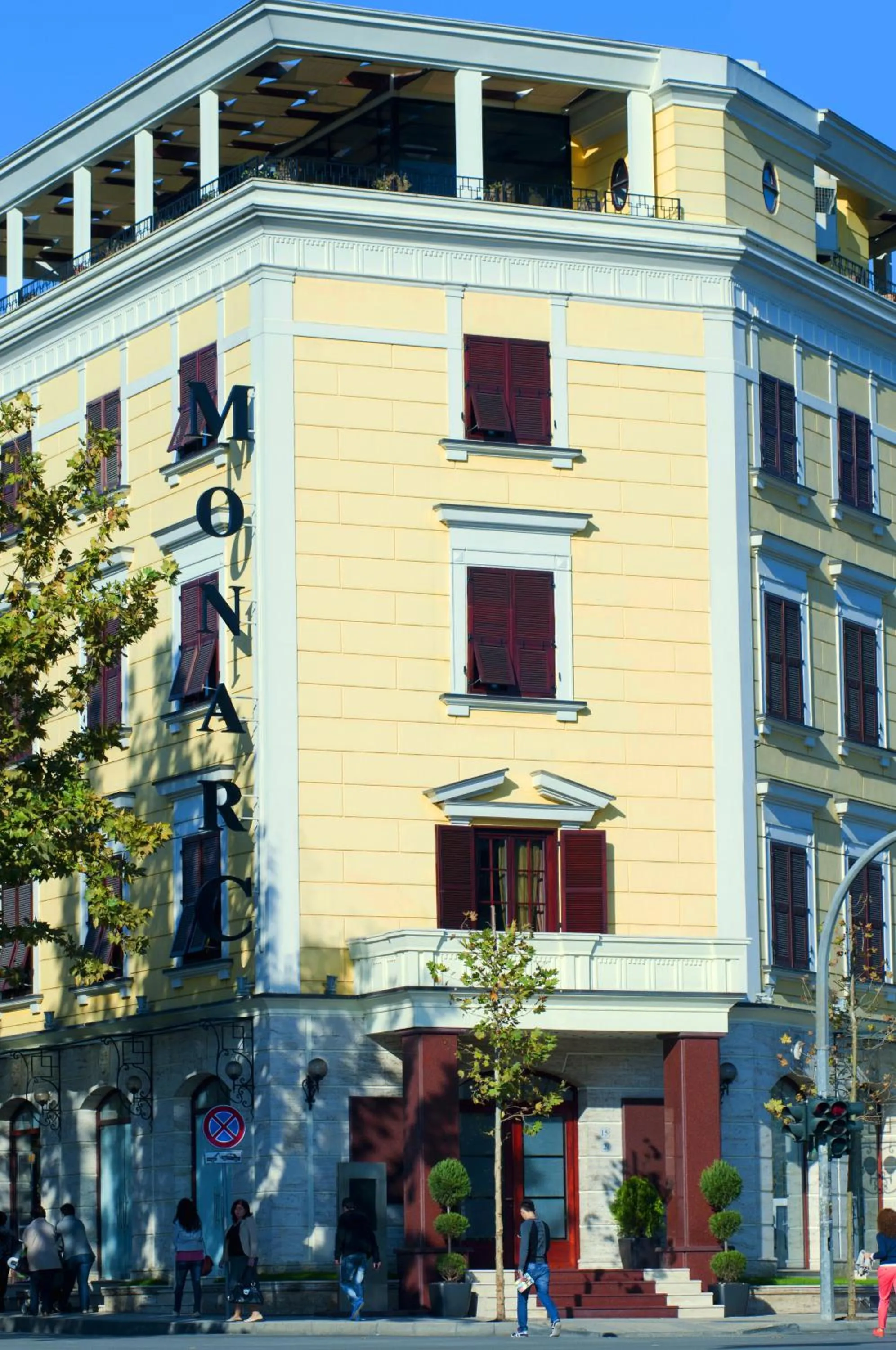 Facade/entrance in MonarC Hotel