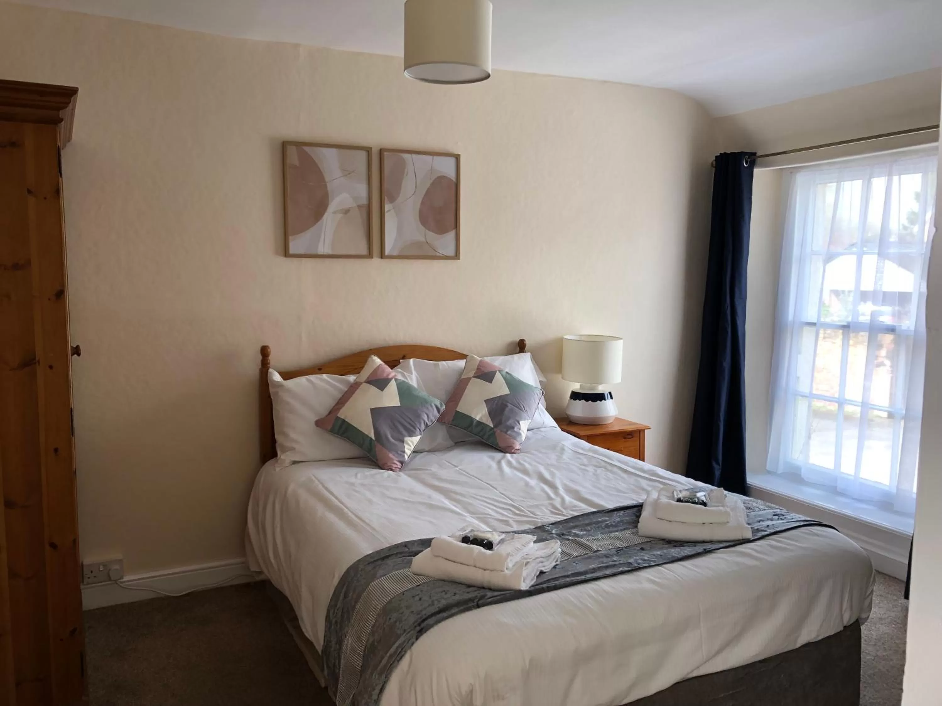 Bed in The Lethbridge Arms