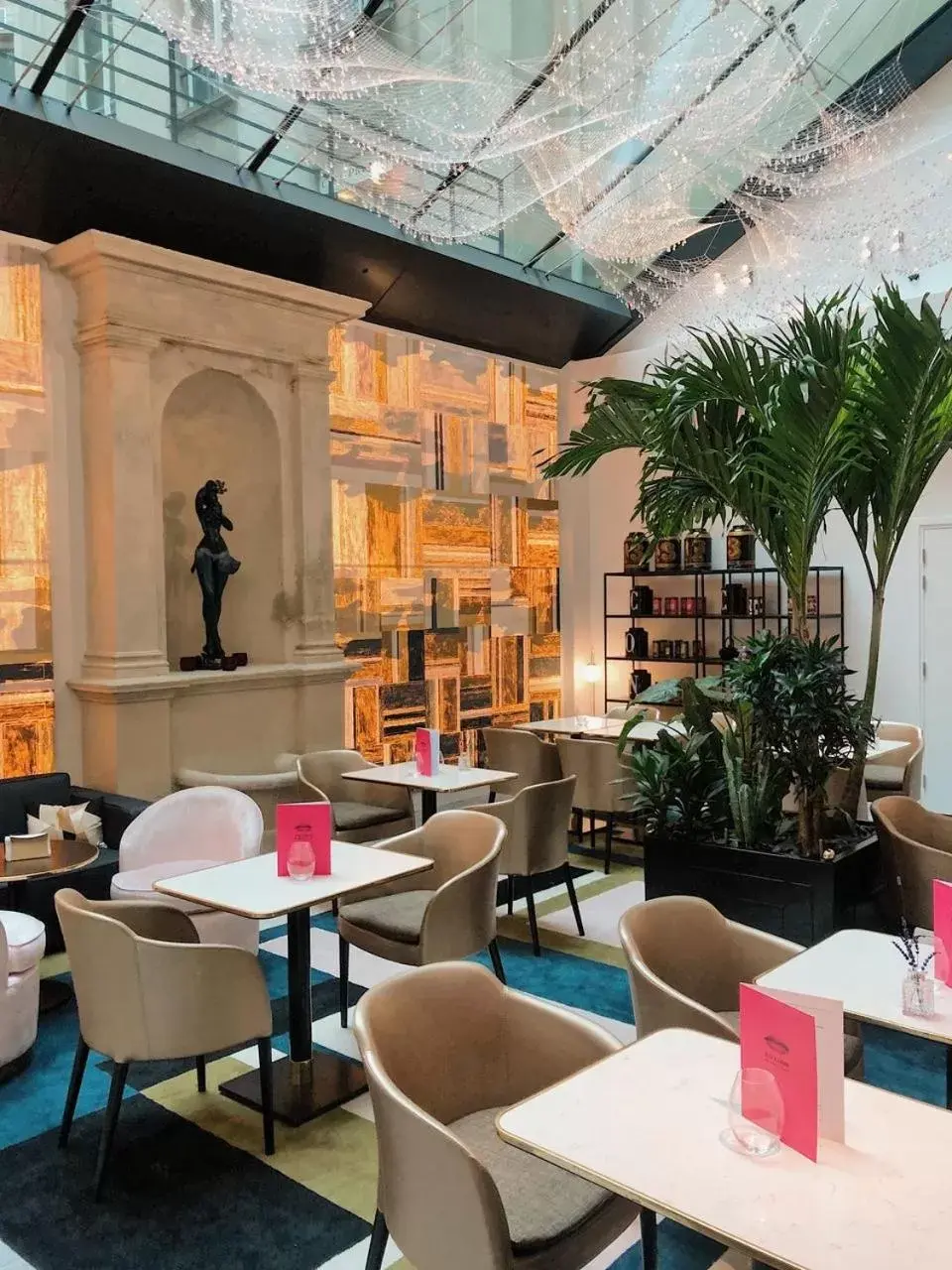 Restaurant/places to eat, Lounge/Bar in Fauchon l'Hôtel Paris