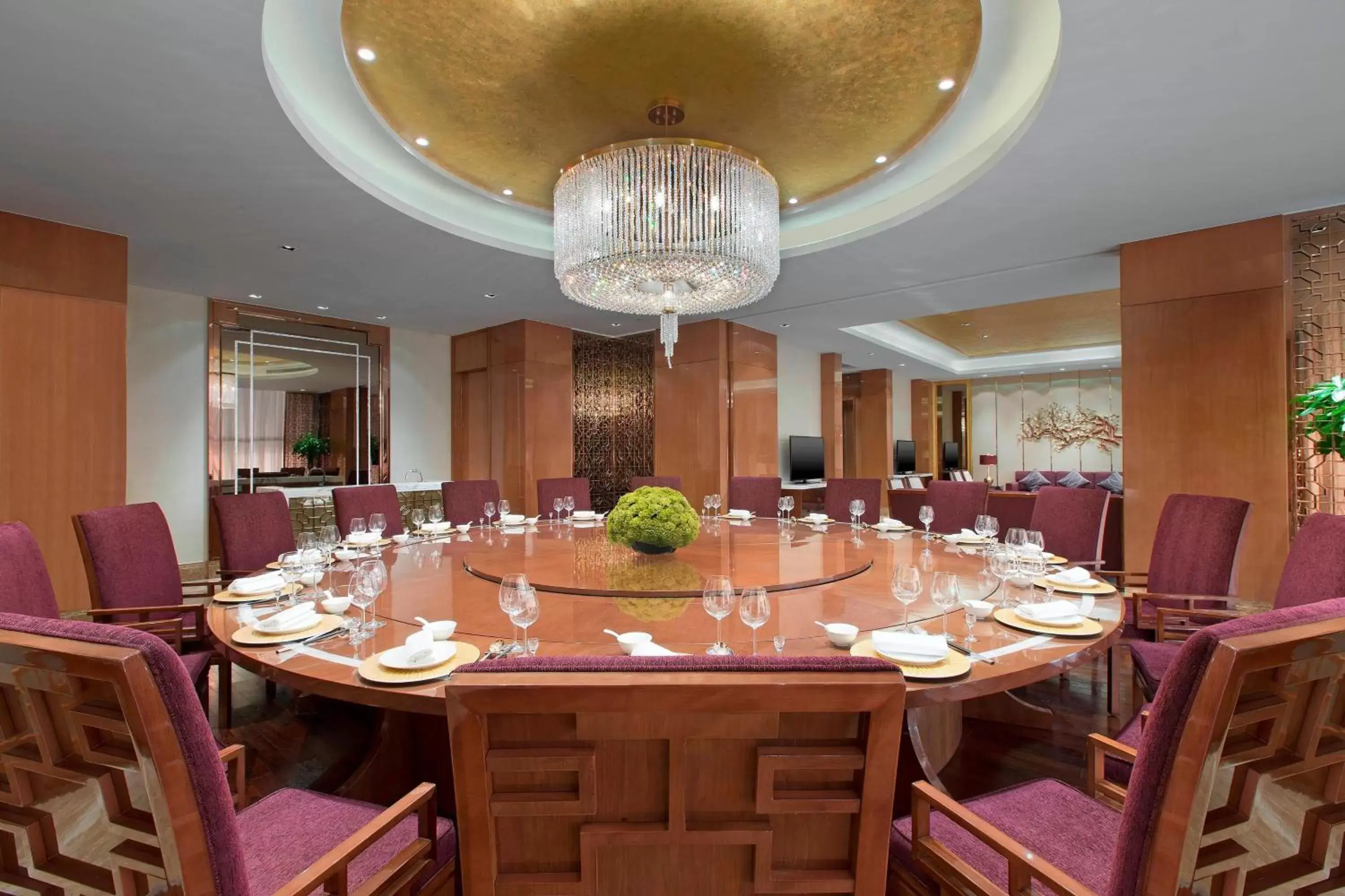 Restaurant/Places to Eat in Sheraton Grand Wuhan Hankou Hotel - Let's take a look at the moment of Wuhan