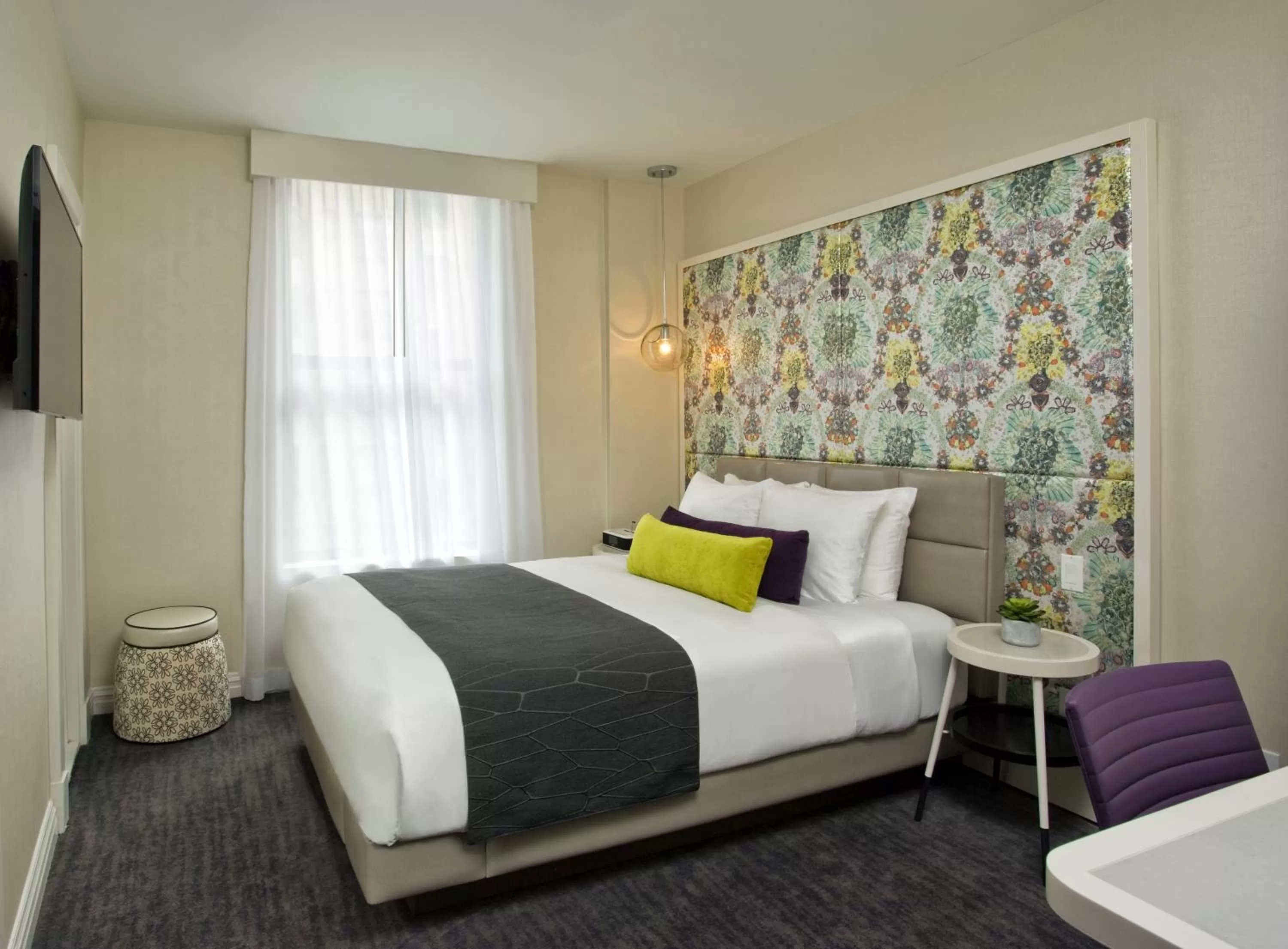 Photo of the whole room, Bed in Dream Midtown, by Hyatt