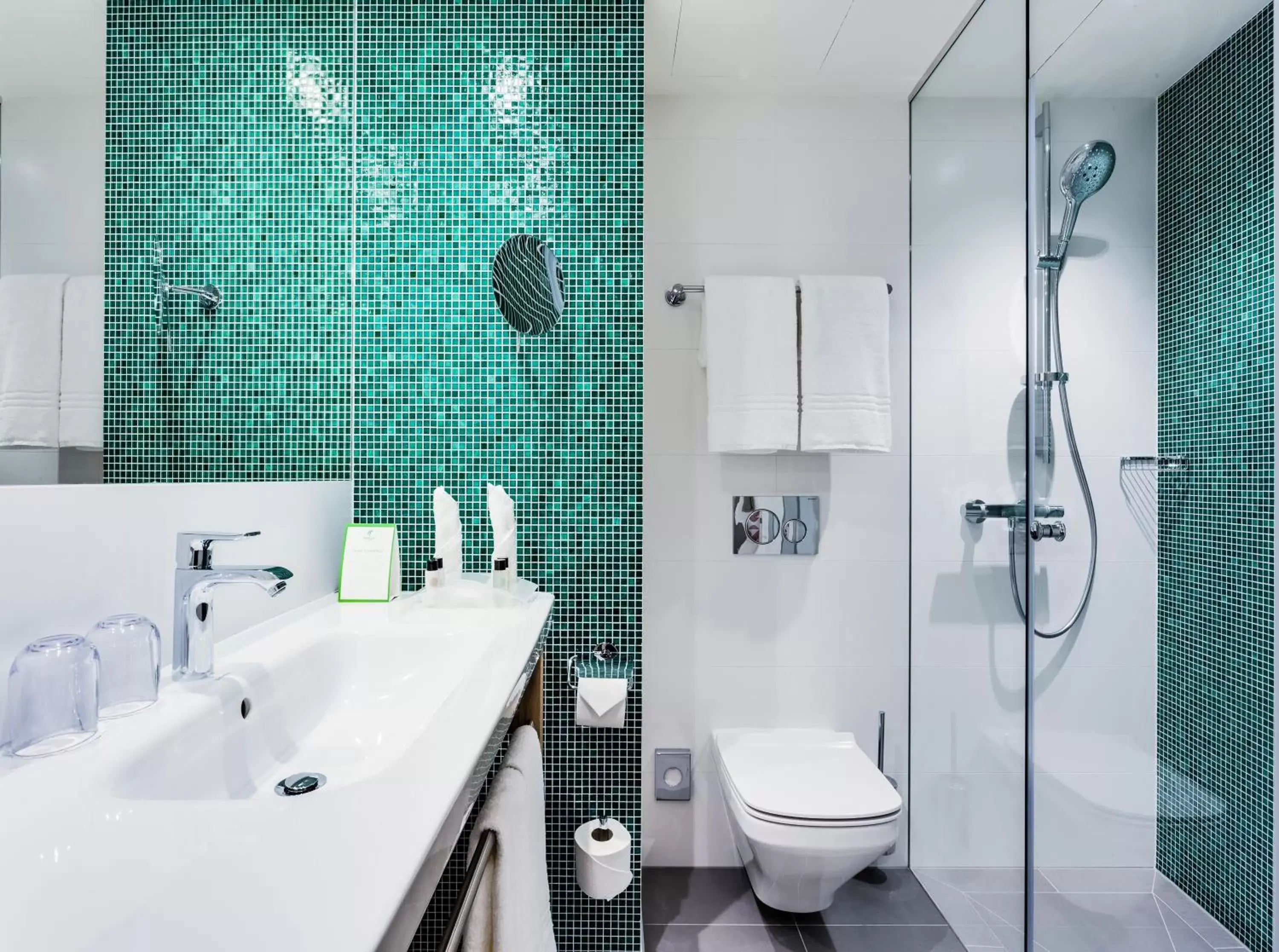 Shower, Bathroom in Holiday Inn - Warsaw City Centre, an IHG Hotel