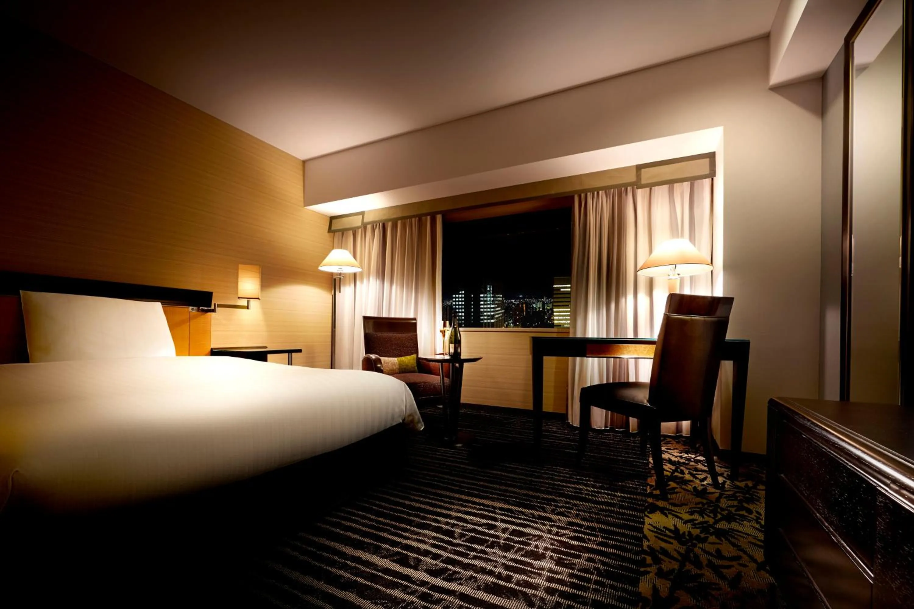 Bedroom, Bed in Hotel New Otani Osaka