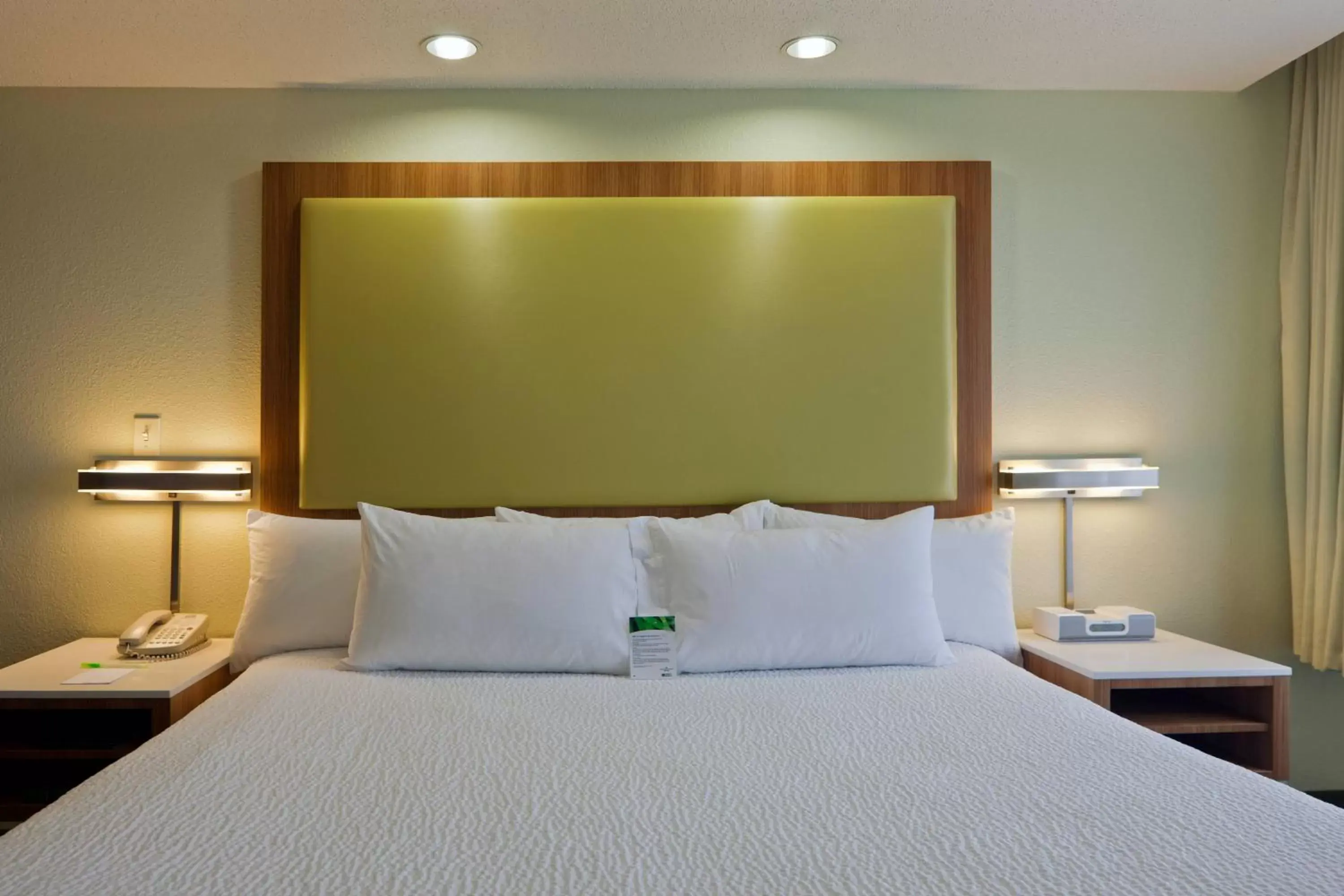 Bedroom, Bed in SpringHill Suites by Marriott Lansing West