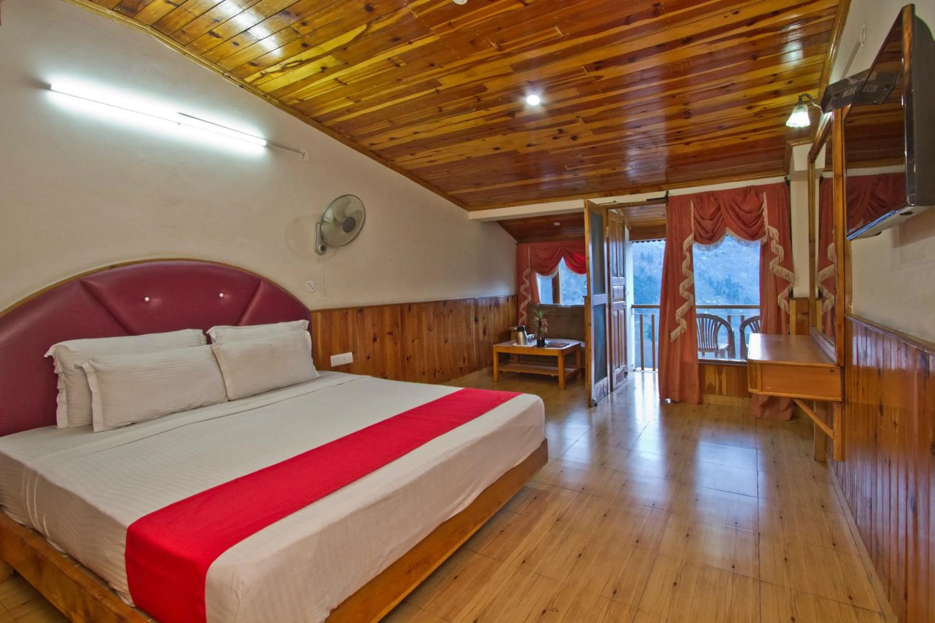 Photo of the whole room in Sarthak Resorts-Reside in Nature with Best View, 9 kms from Mall Road Manali
