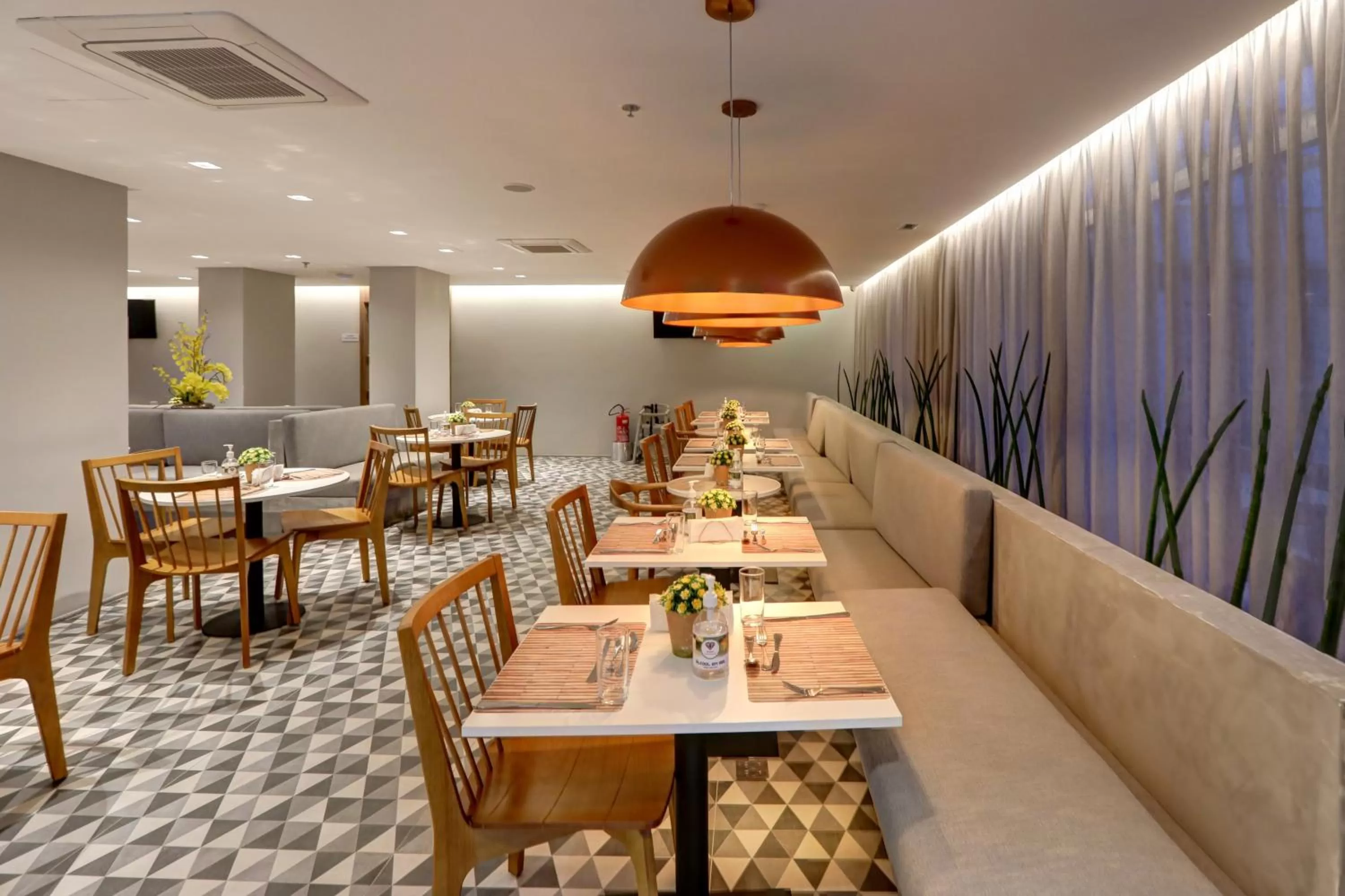 Restaurant/places to eat in Comfort Hotel Guarulhos Aeroporto