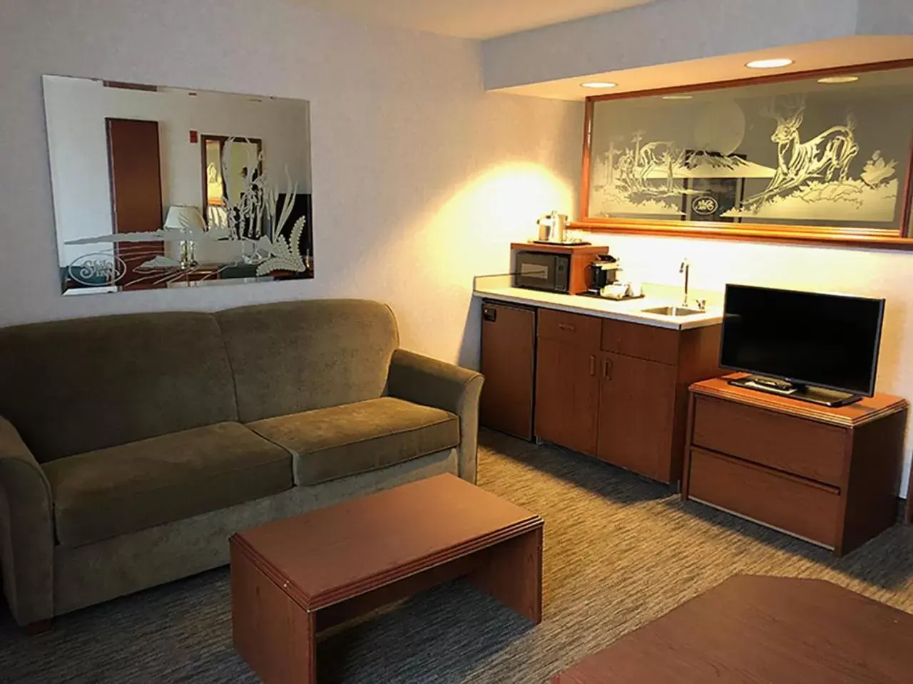 TV and multimedia, Seating Area in Shilo Inn Suites Klamath Falls