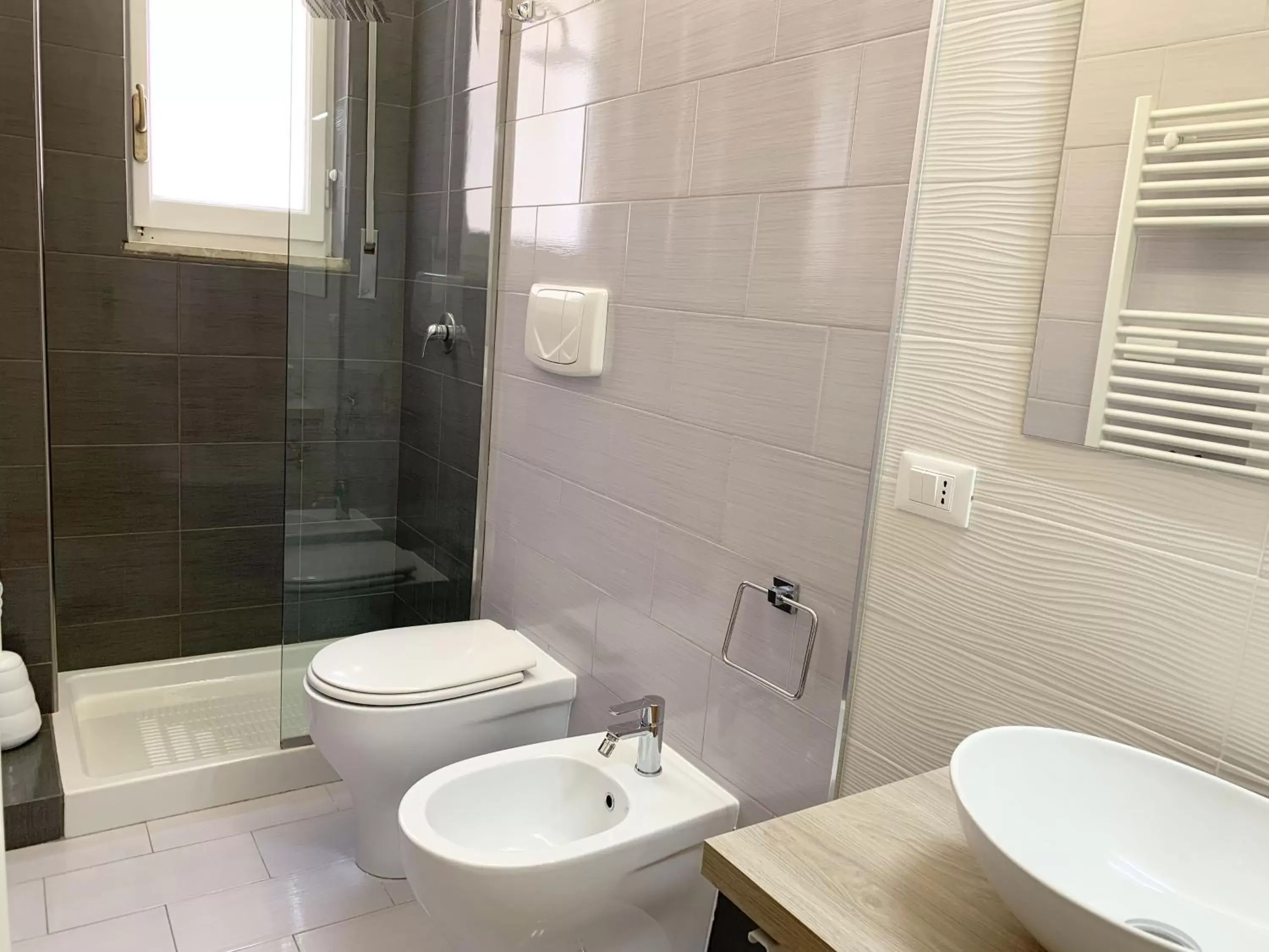 Standard Double Room with Private Adjacent Bathroom in L'Attico di Piazza Mazzini Rooms Standard Double Room with Private Adjacent Bathroom in L'Attico di Piazza Mazzini Rooms