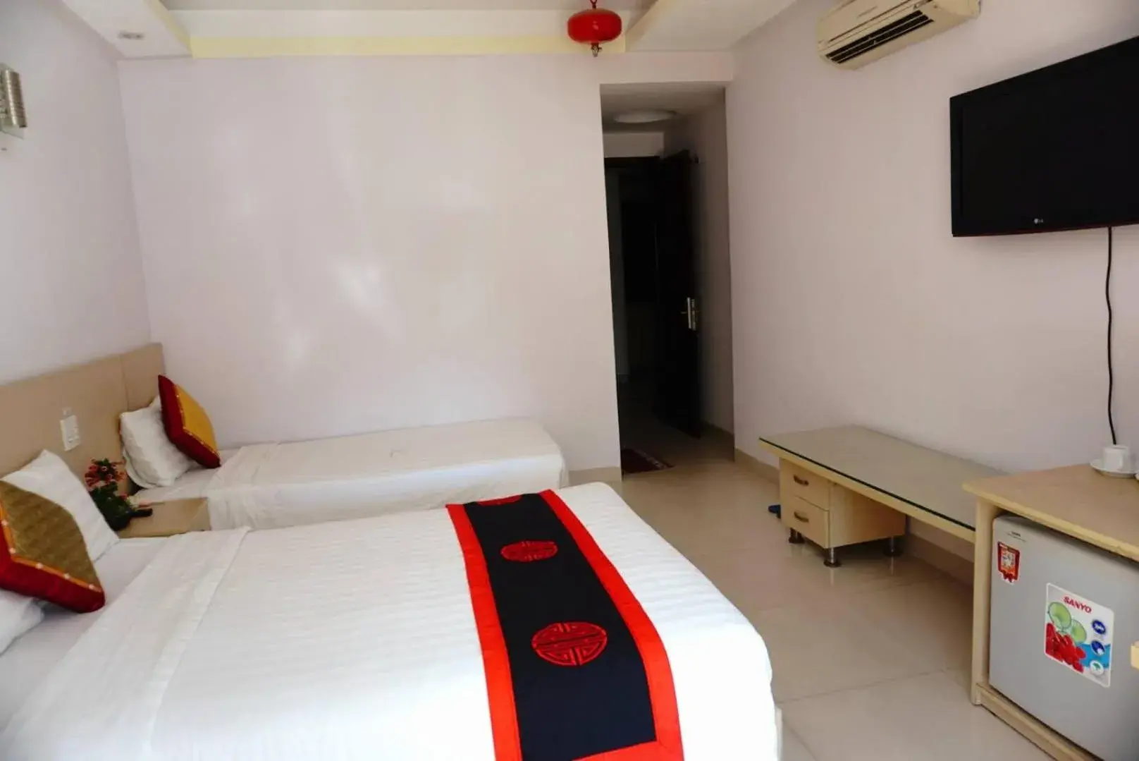 Bed in Le Duong Hotel