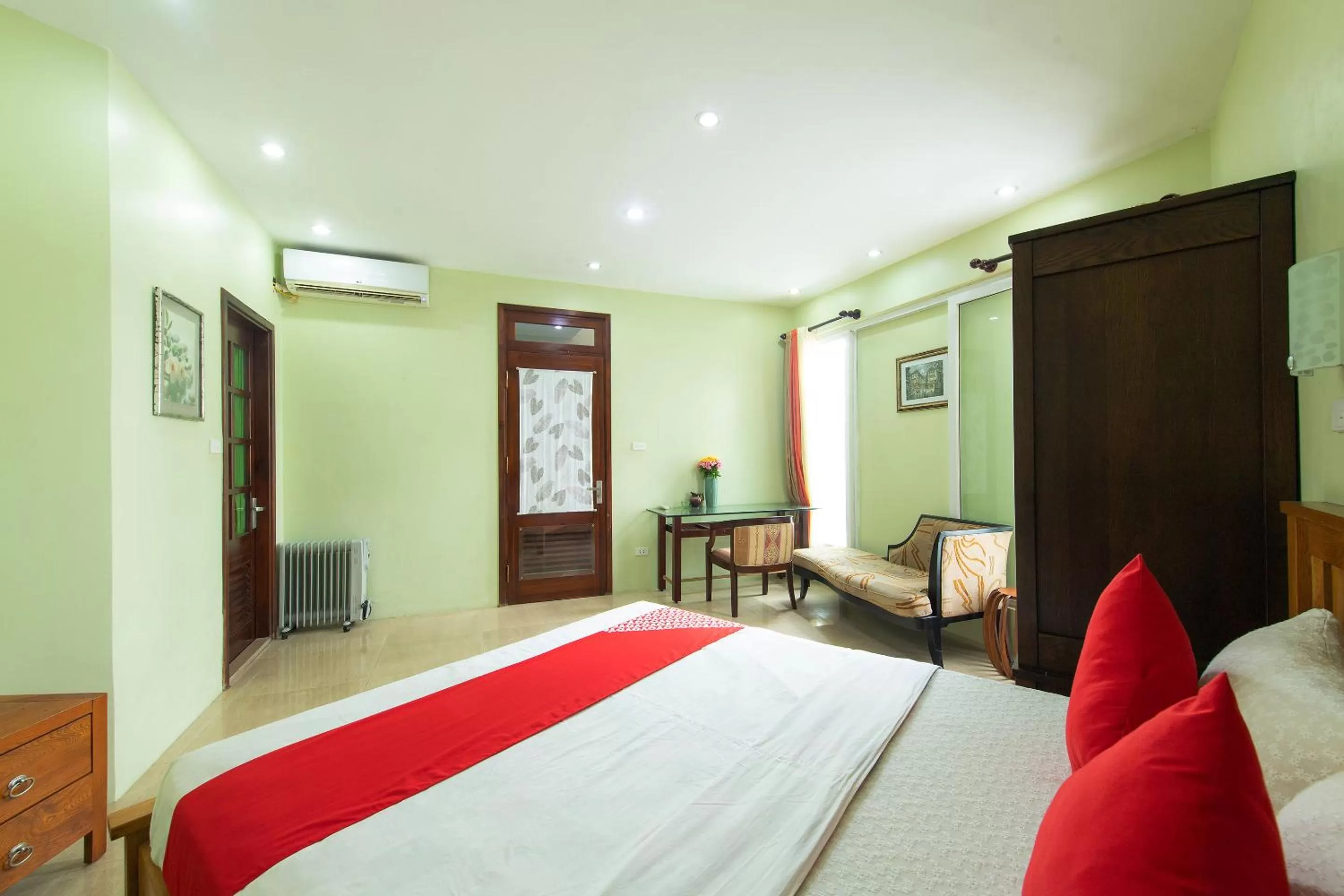 Bed in Auntie Liên's Homestay