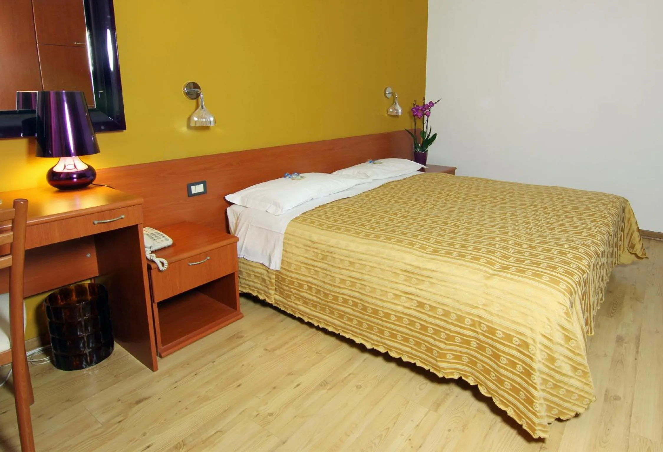 Bedroom, Bed in Albergo Al Viale