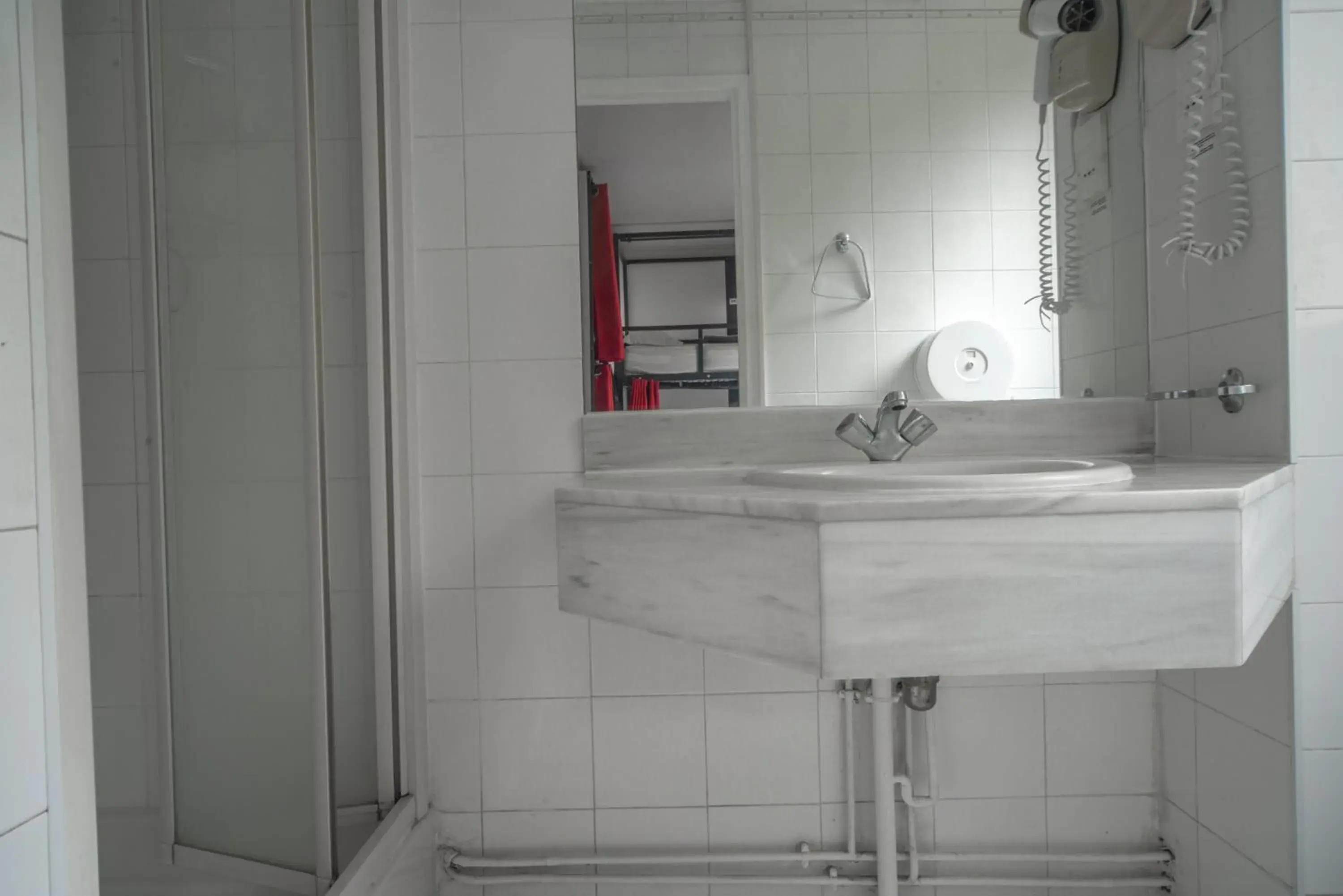 Shower, Bathroom in City Inn Paris