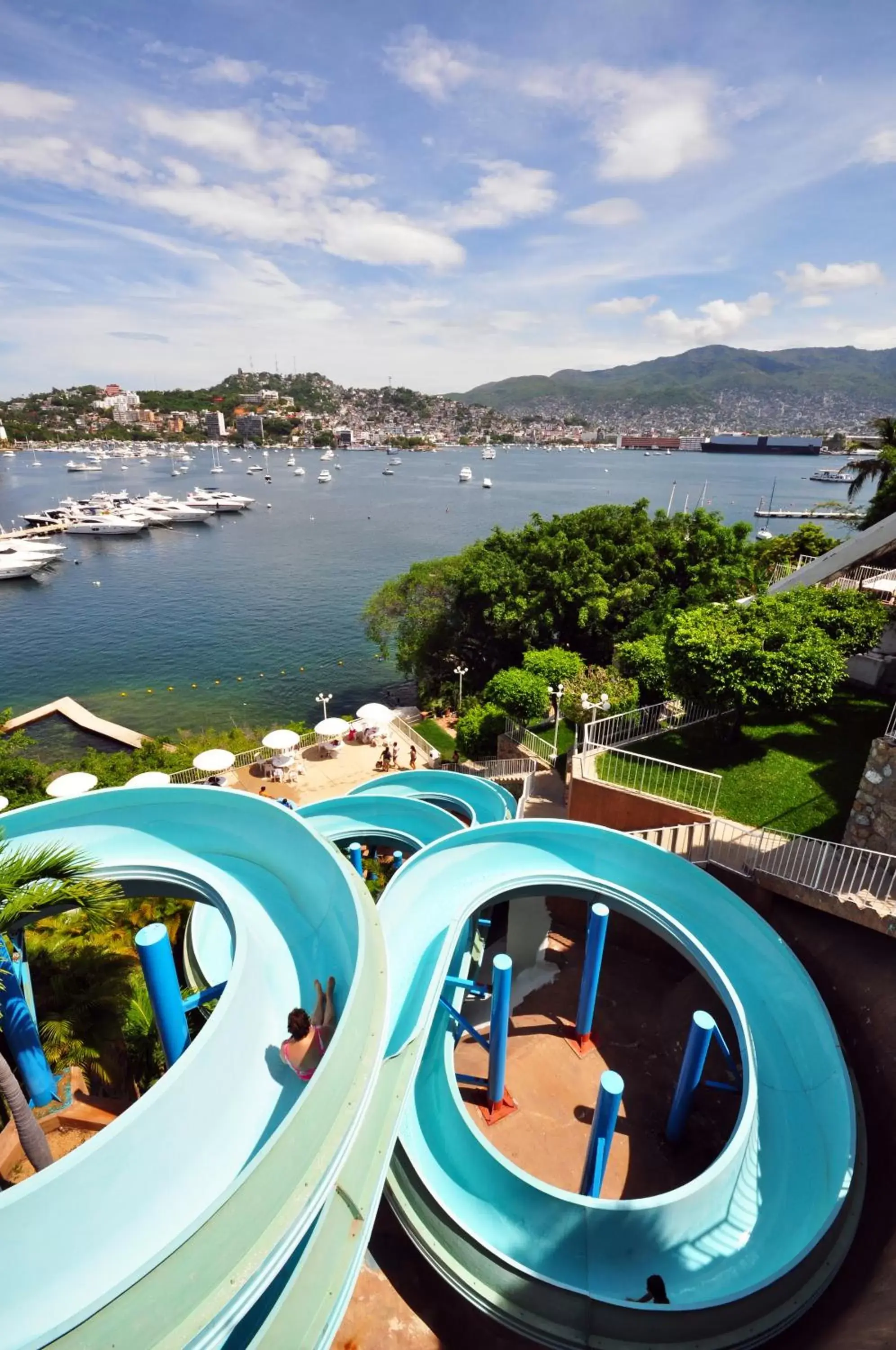 Aqua park, Water Park in Alba Suites Acapulco