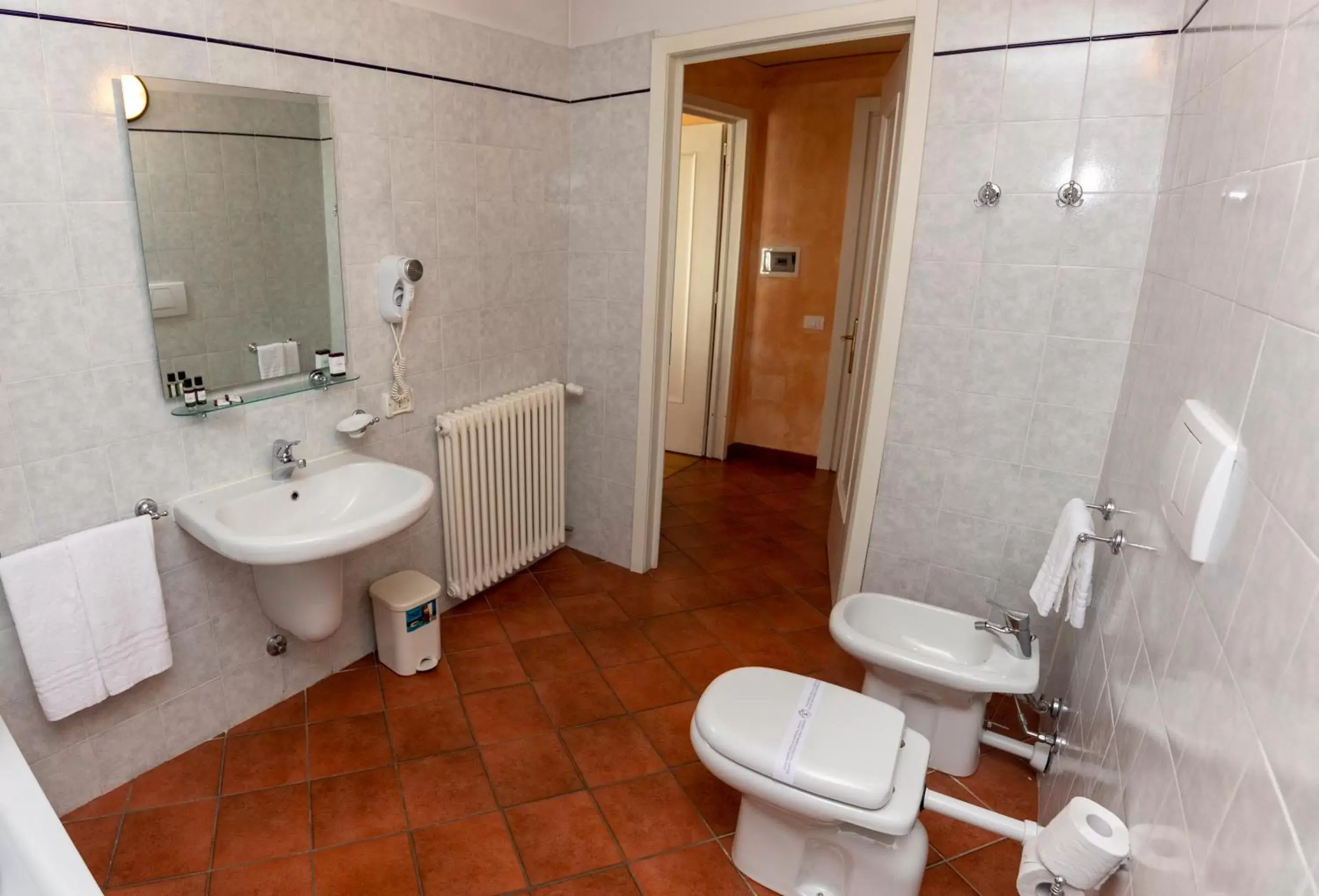 Bathroom in Albergo dell'Academia