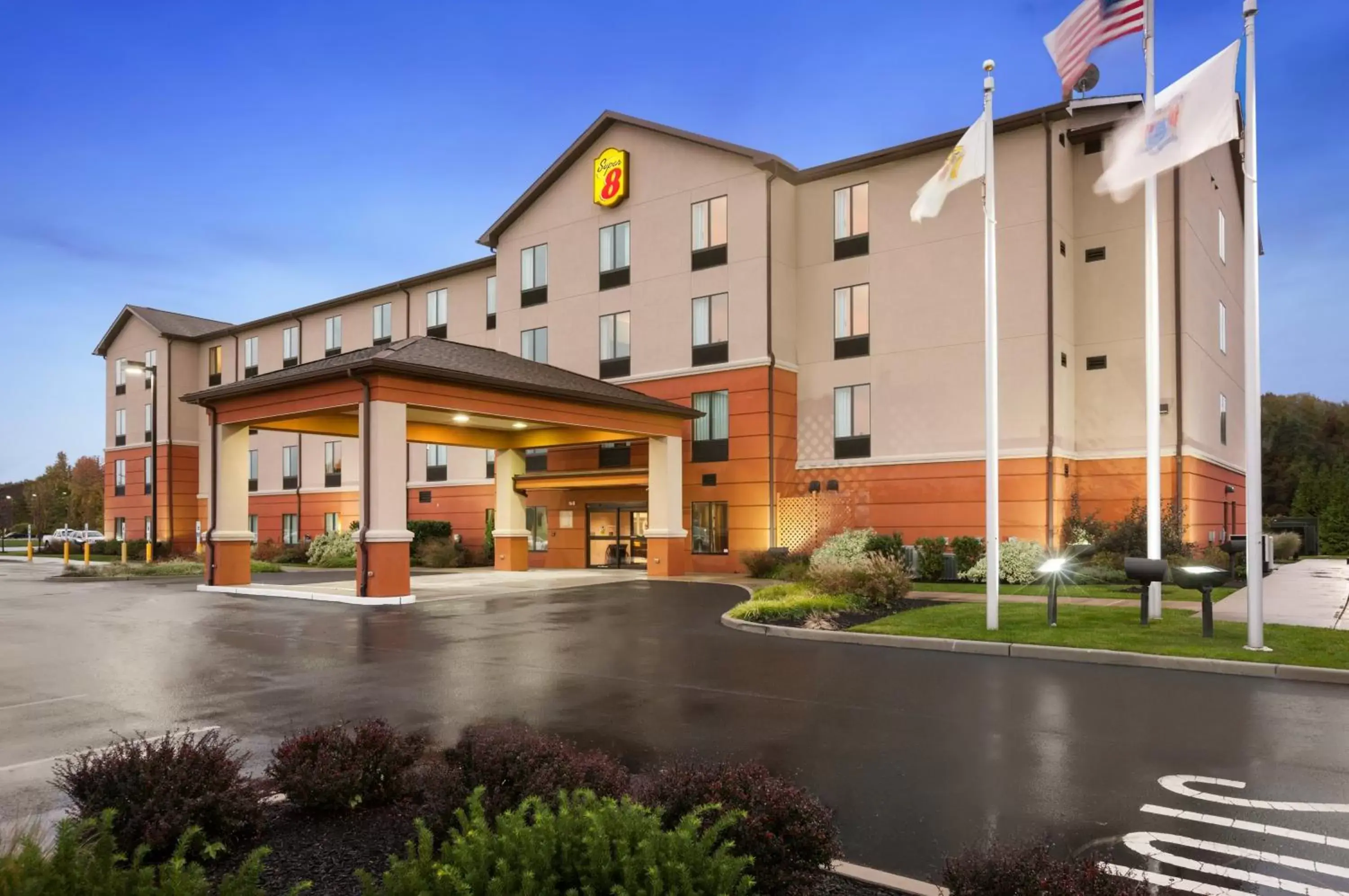 Property Building in Super 8 by Wyndham Pennsville/Wilmington