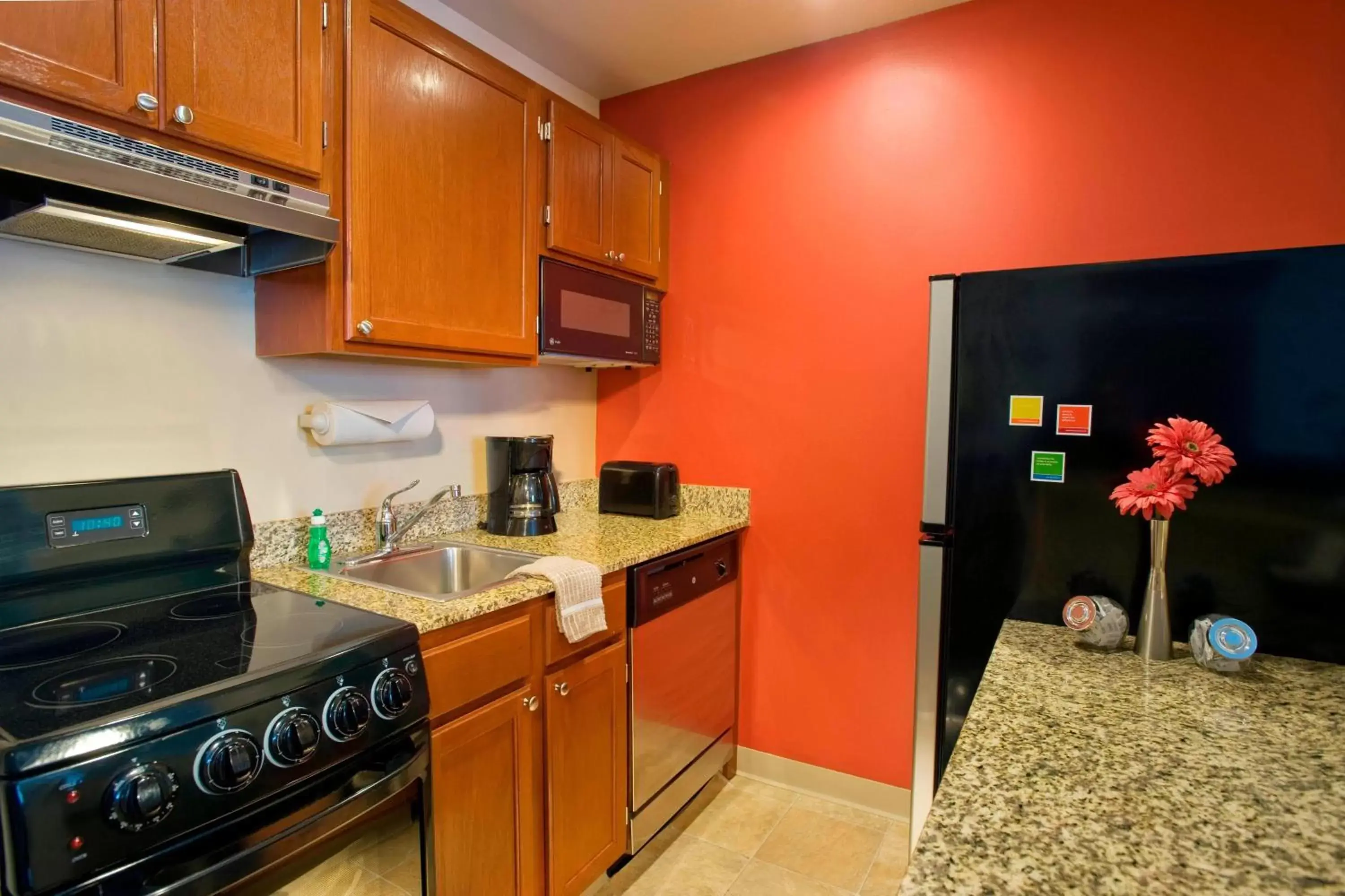 Kitchen or kitchenette, Kitchen/Kitchenette in TownePlace Suites Boca Raton