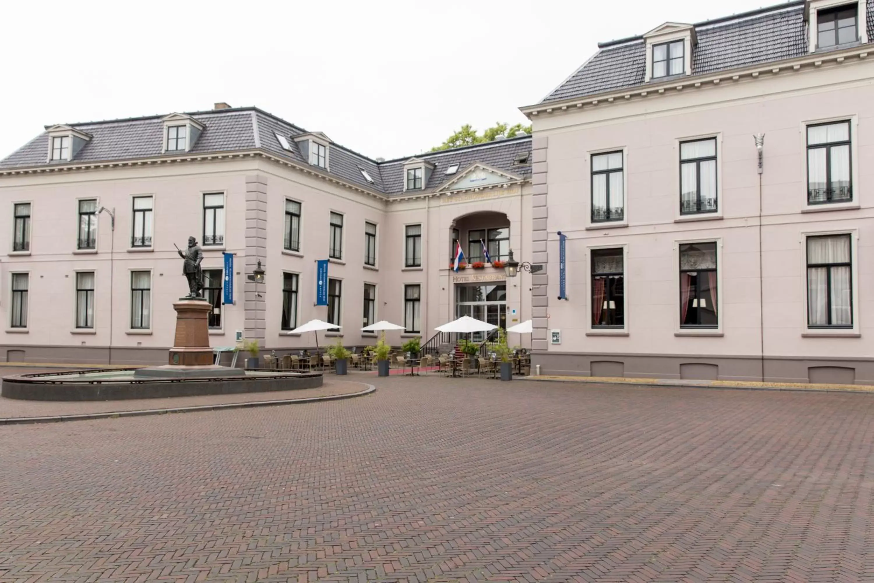 Facade/entrance, Property Building in Fletcher Hotel Paleis Stadhouderlijk Hof